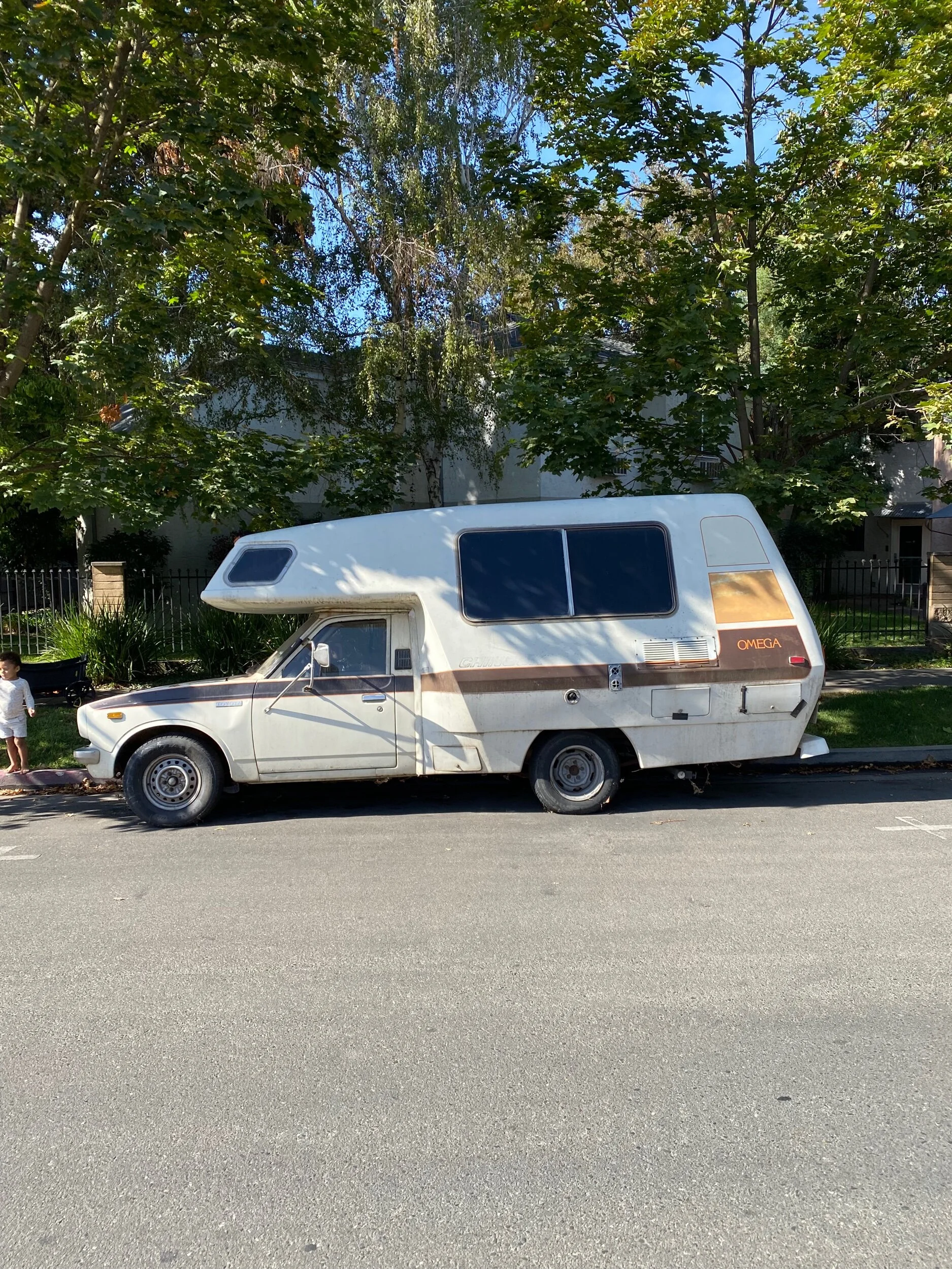 70's Hilux Chinook Omega Camper