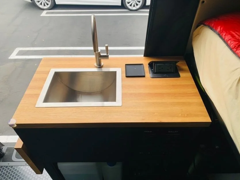Simple Sink in a Sprinter