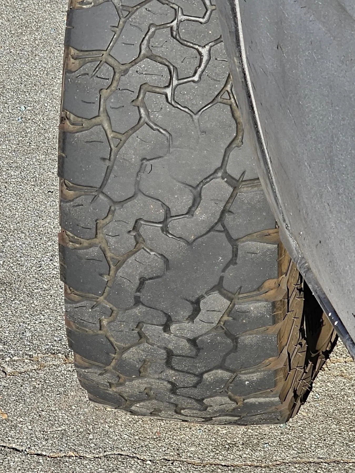 Sprinter Van wearing tires in diagonal pattern &mdash; sprntr.co