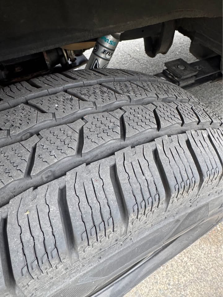 vancontactwintertread.jpg
