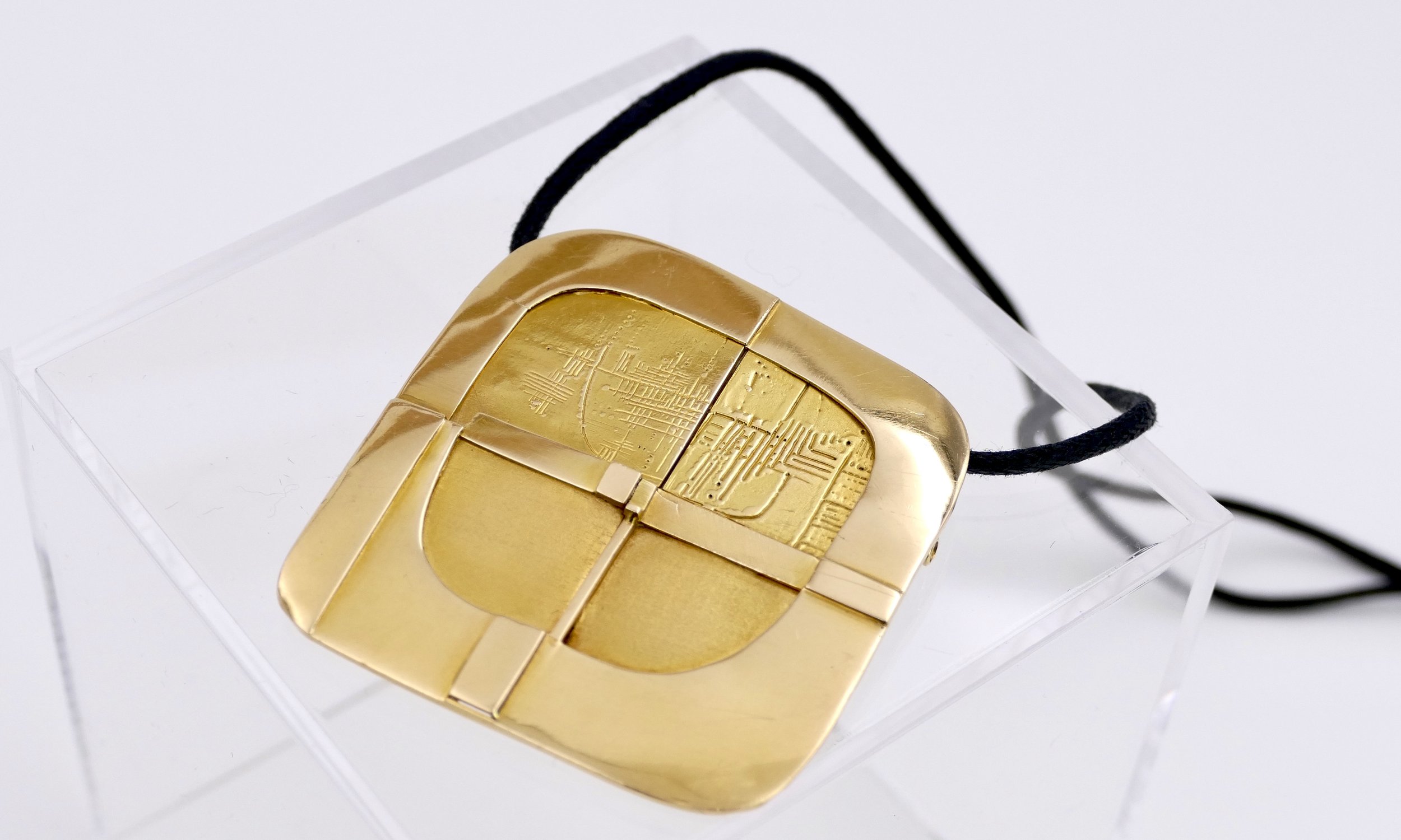 Bernard François Gold Brooch Pendant