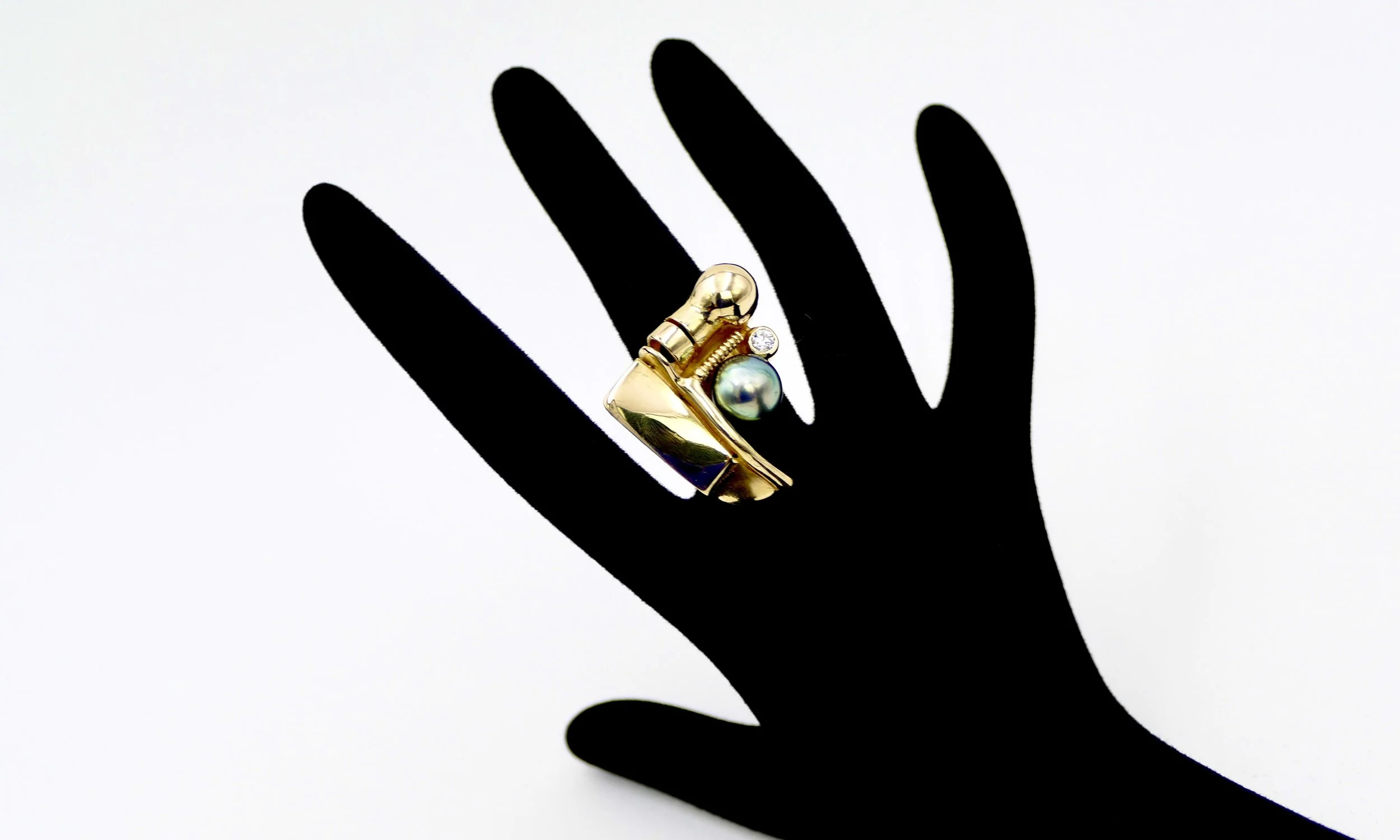 Claude Wesel gold diamond tahiti pearl Model 5862 -7.JPG