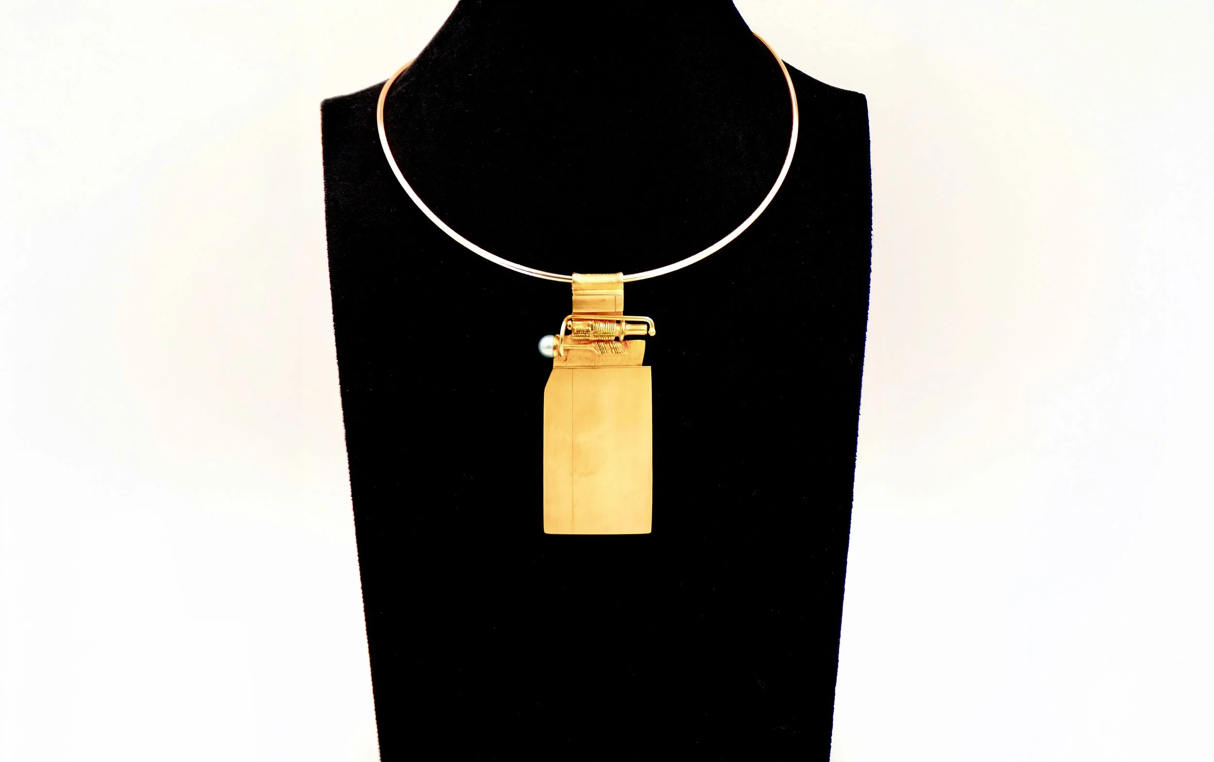 claude-wesel-π-collection-gold-articulated-pendant-3.jpg