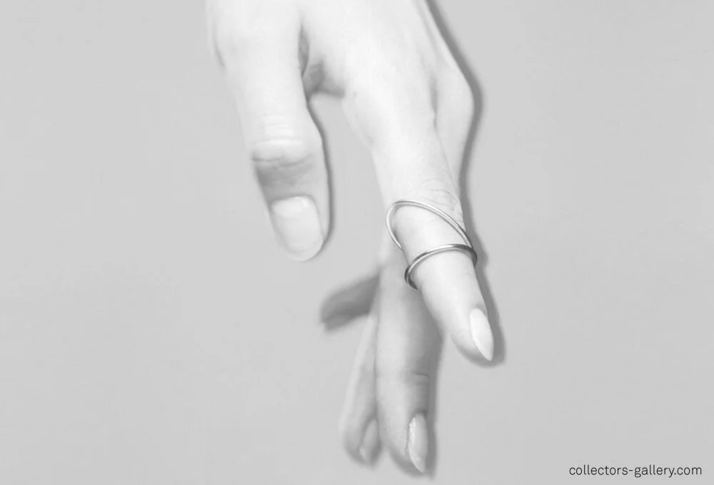 “Broken Lines” Gold Ring By Emmy Van Leersum bijoux