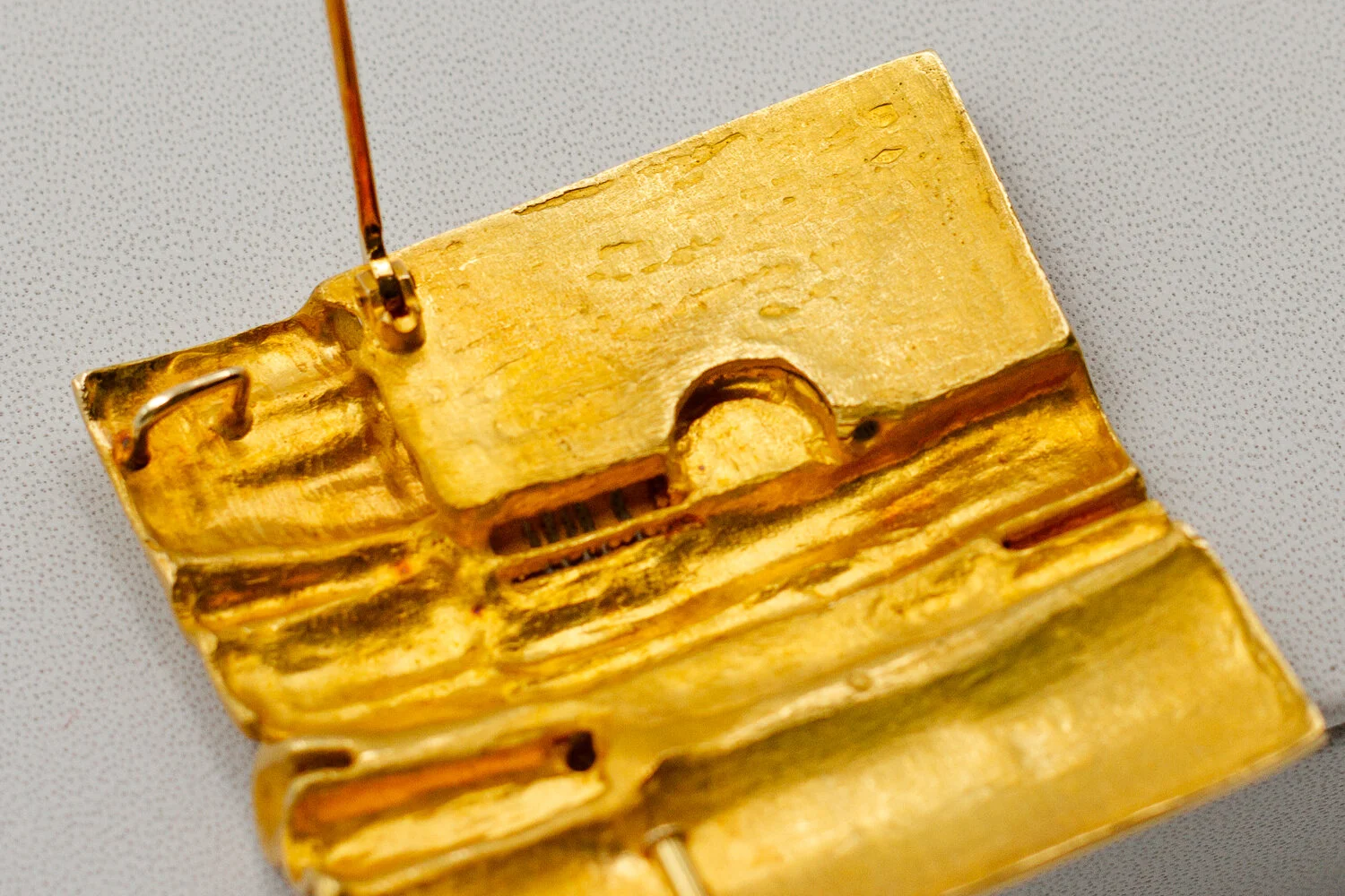 Fernand Demaret an abstract gold brooch jewellery