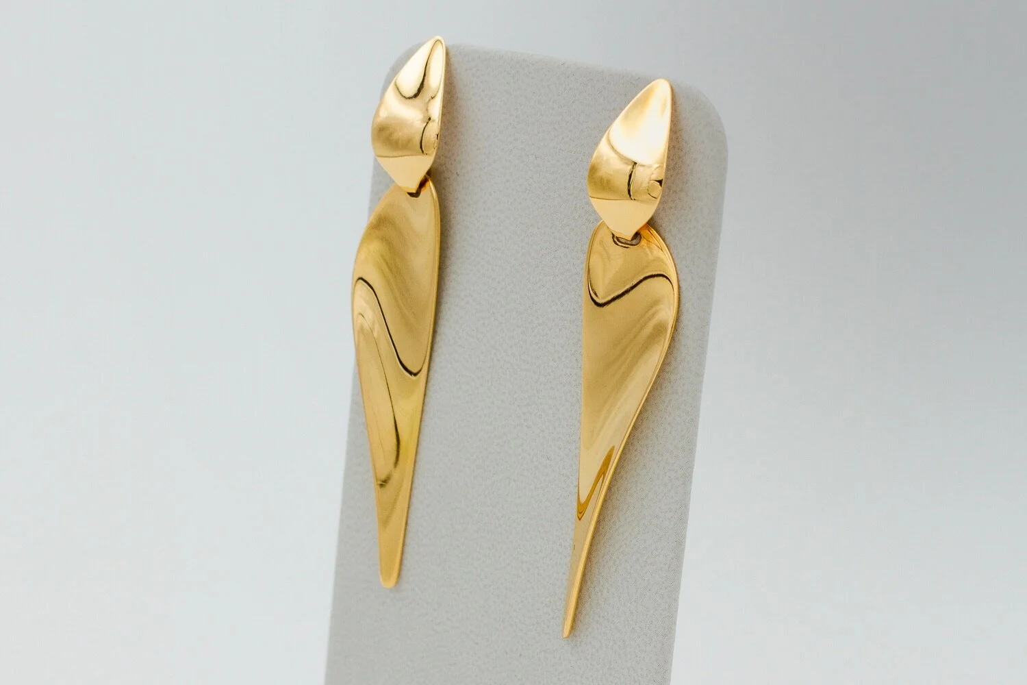 Nana Ditzel for Georg Jensen Gold Earrings, articulated and organic design  Gold 18 kts
