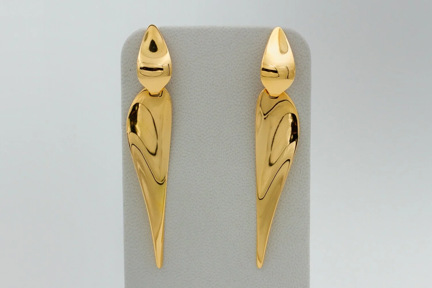 Nanna Ditzel for Georg Jensen Gold Earrings, articulated and organic design 
Gold 18 kts