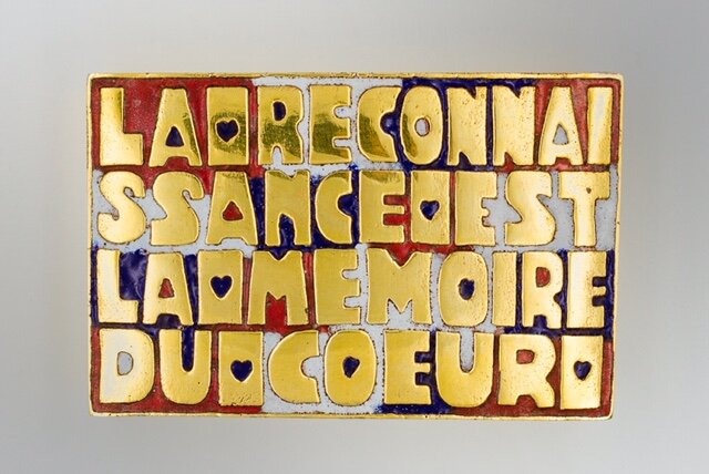 Line Vautrin Gilt Bronze Rebus Box, La reconnaissance est la mémoire du coeur