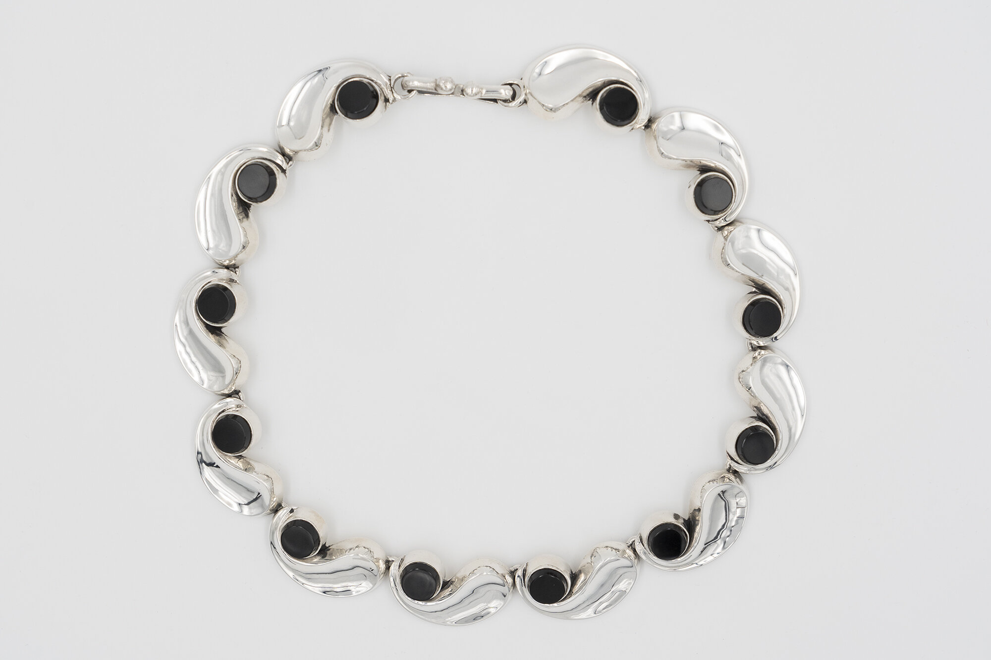 Antonio Pineda Modernist Silver and Onyx Articulated Necklace