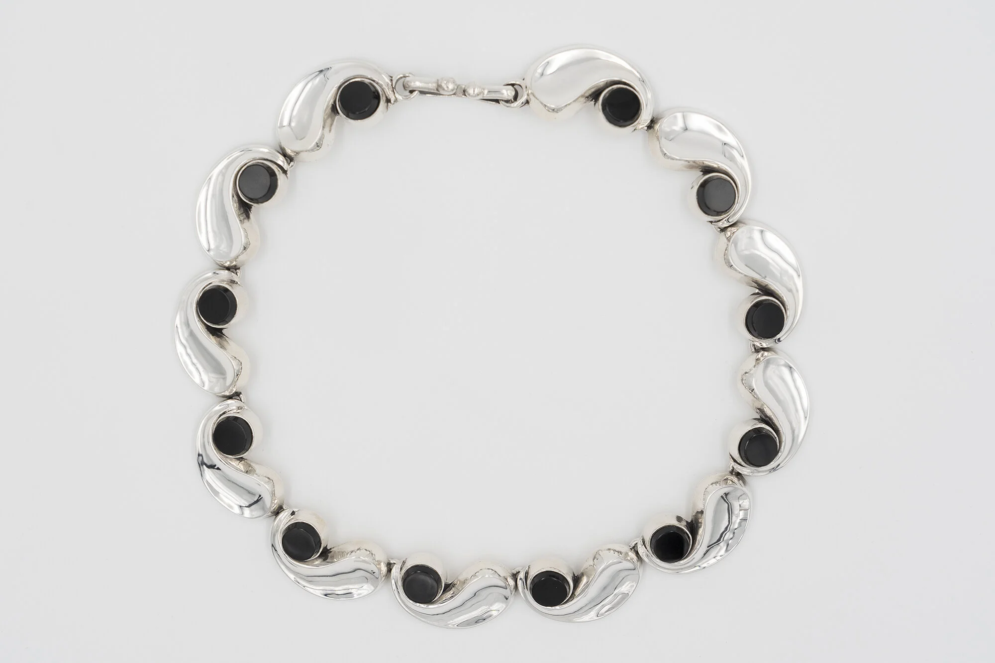 Antonio Pineda Modernist Silver and Onyx Articulated Necklace