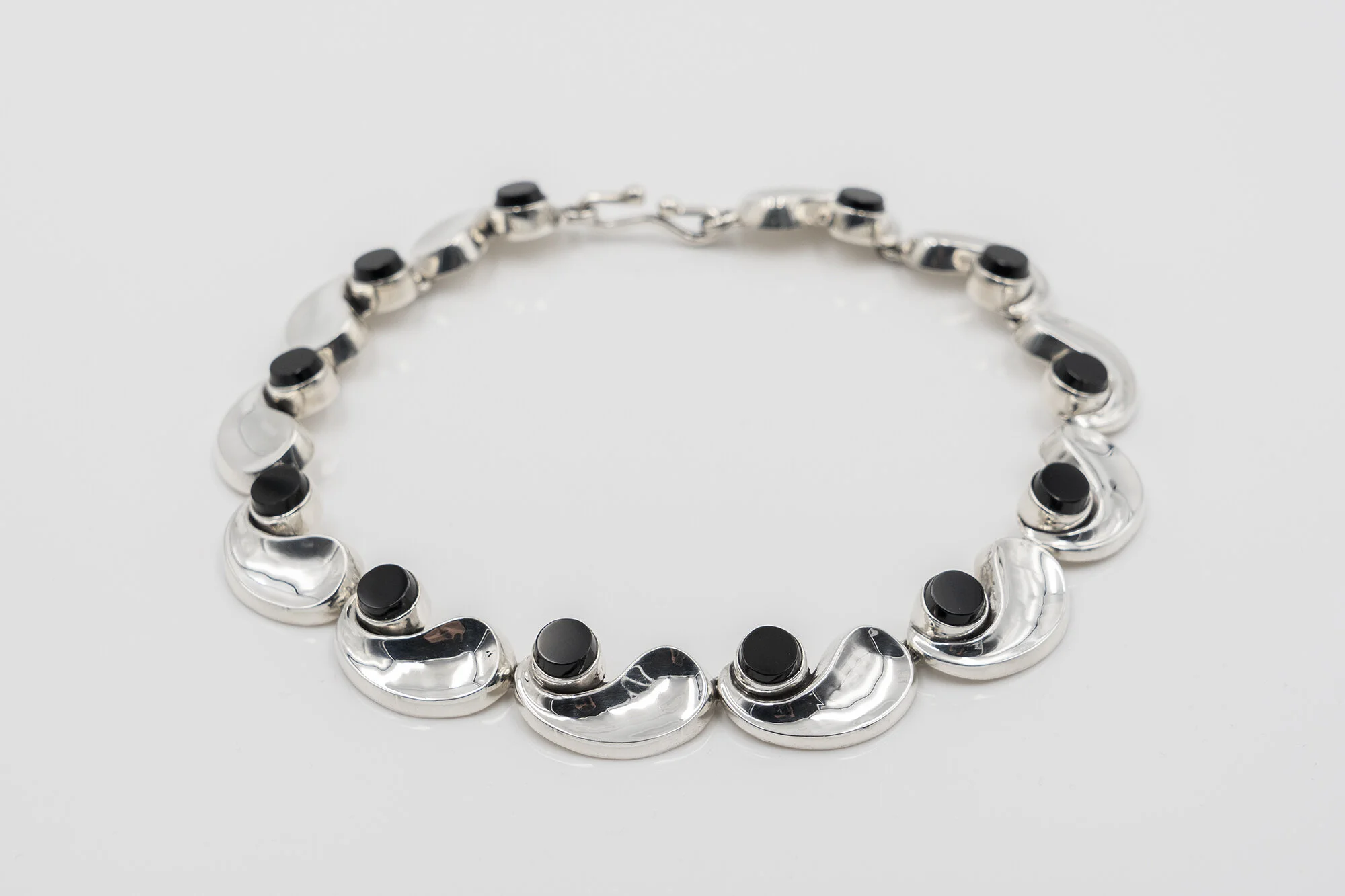 Antonio Pineda Modernist Silver and Onyx Articulated Necklace