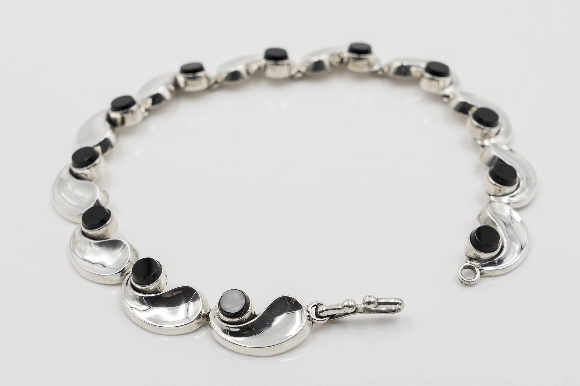 Antonio Pineda Modernist Silver and Onyx Articulated Necklace