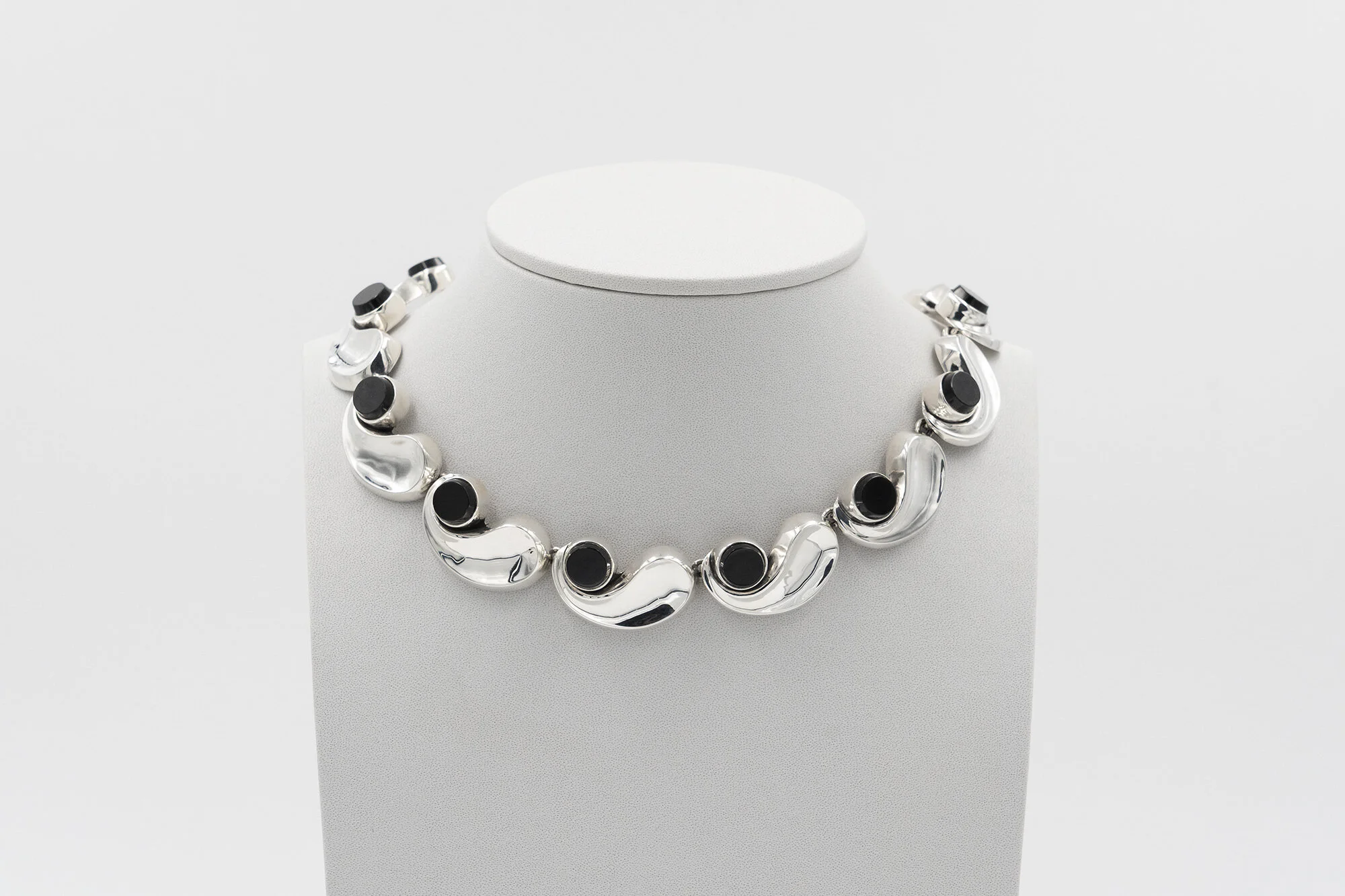 Antonio Pineda Modernist Silver and Onyx Articulated Necklace