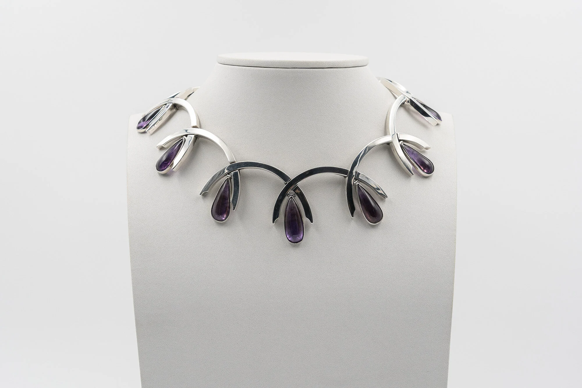Antonio Pineda Modernist Silver and Amethyst Crossing Arches Necklace