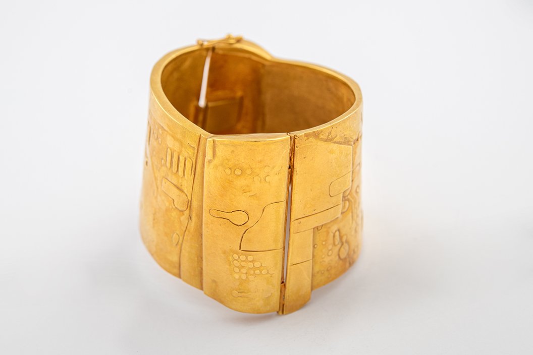 Claude-Wesel-Demaret-impressive abstract gold cuff-4.jpg