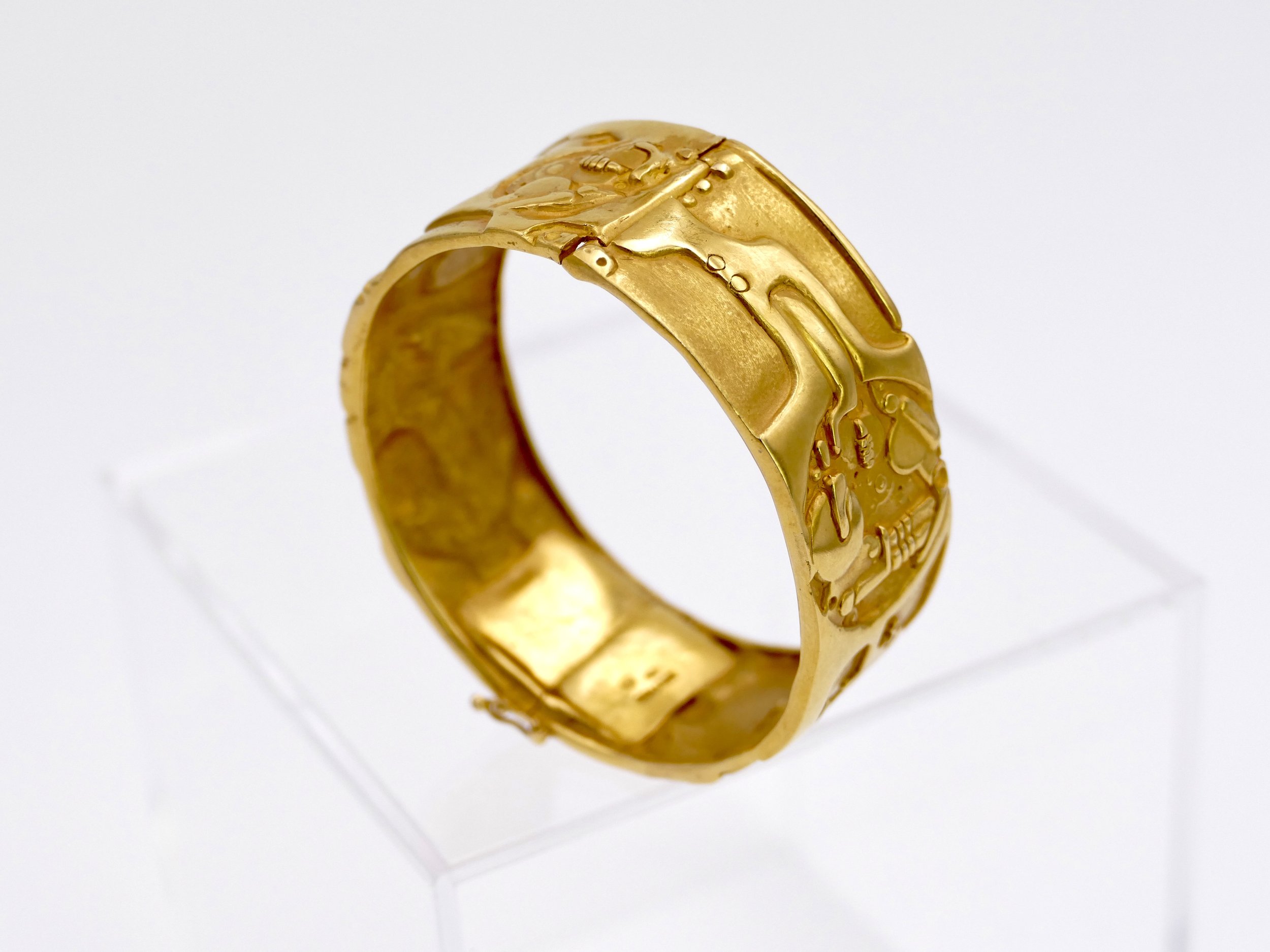 Fernand-demaret-claude-wesel-abstract-gold-bracelet-3.jpeg