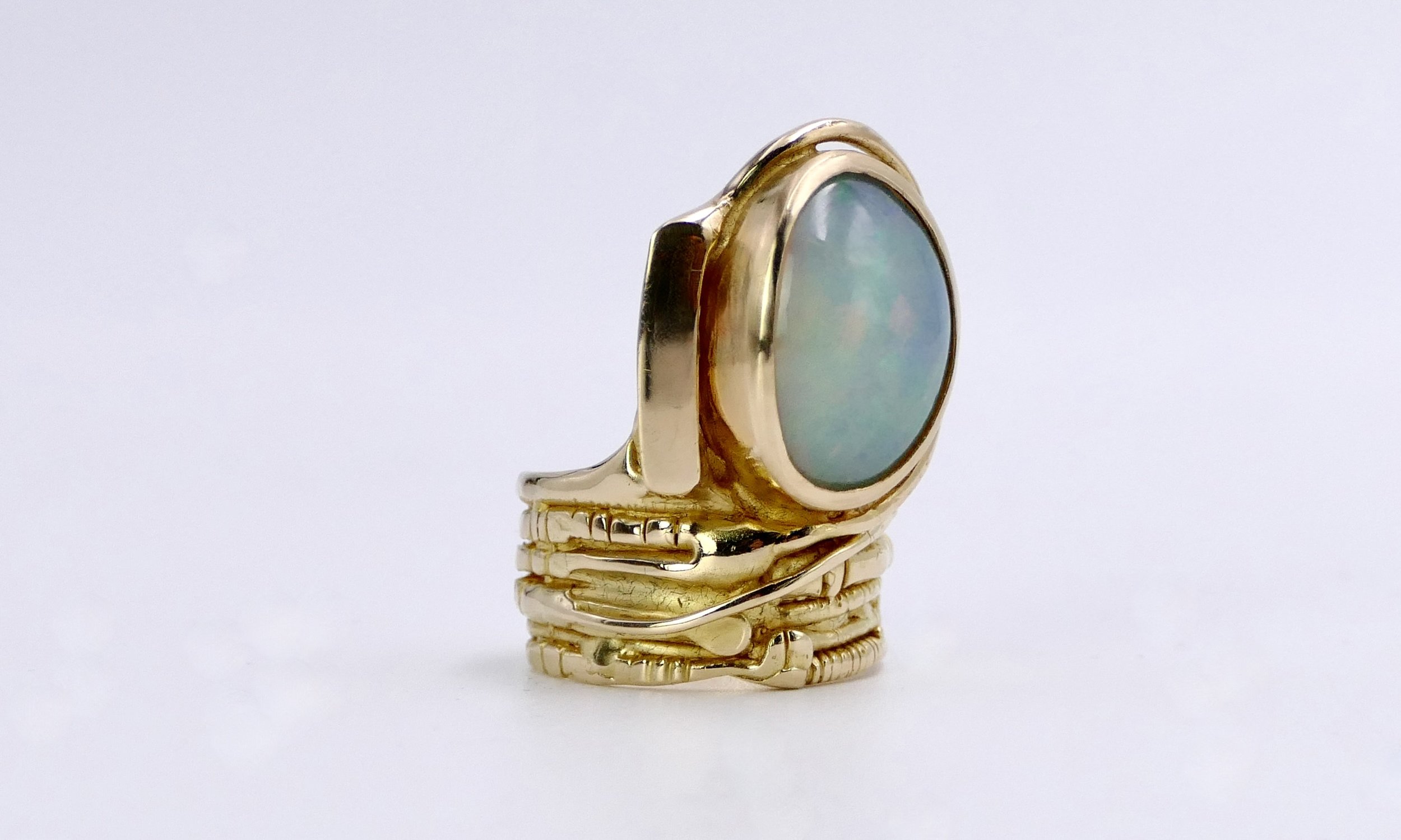 Claude _Wesel-turban_perles-d'or_gold_opal_ring_2.jpeg