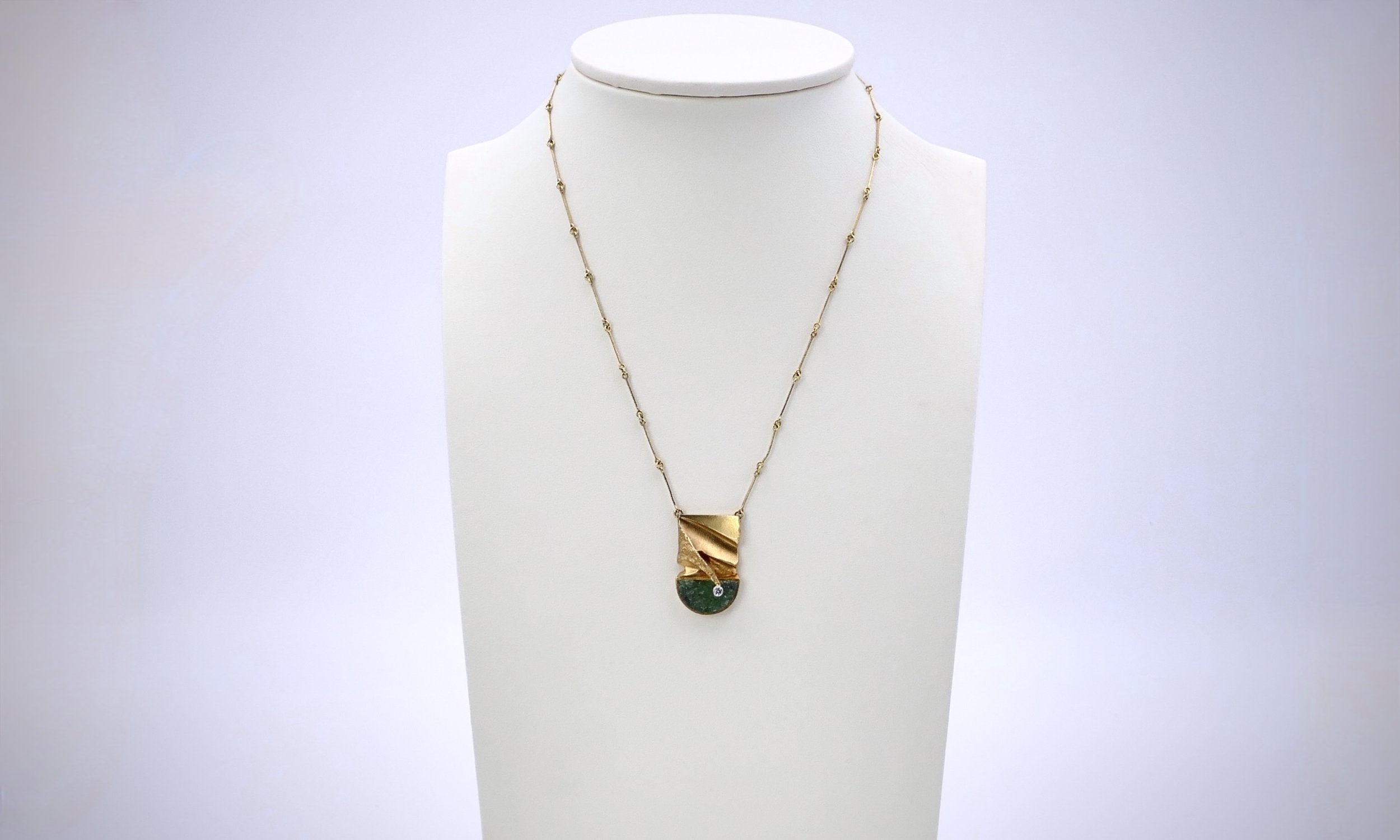 Bjorn-Weckstrom_Aztec_gold-diamond_necklace-7.jpeg