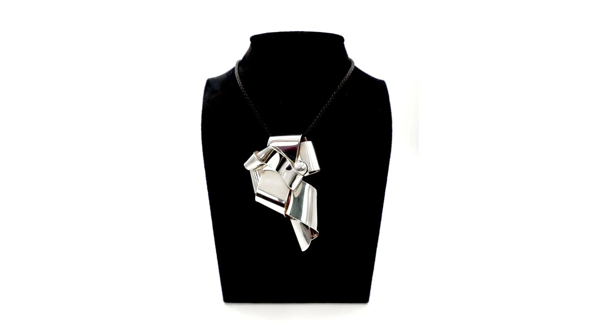 Sophia Vari “Amazones” Silver brooch and pendant