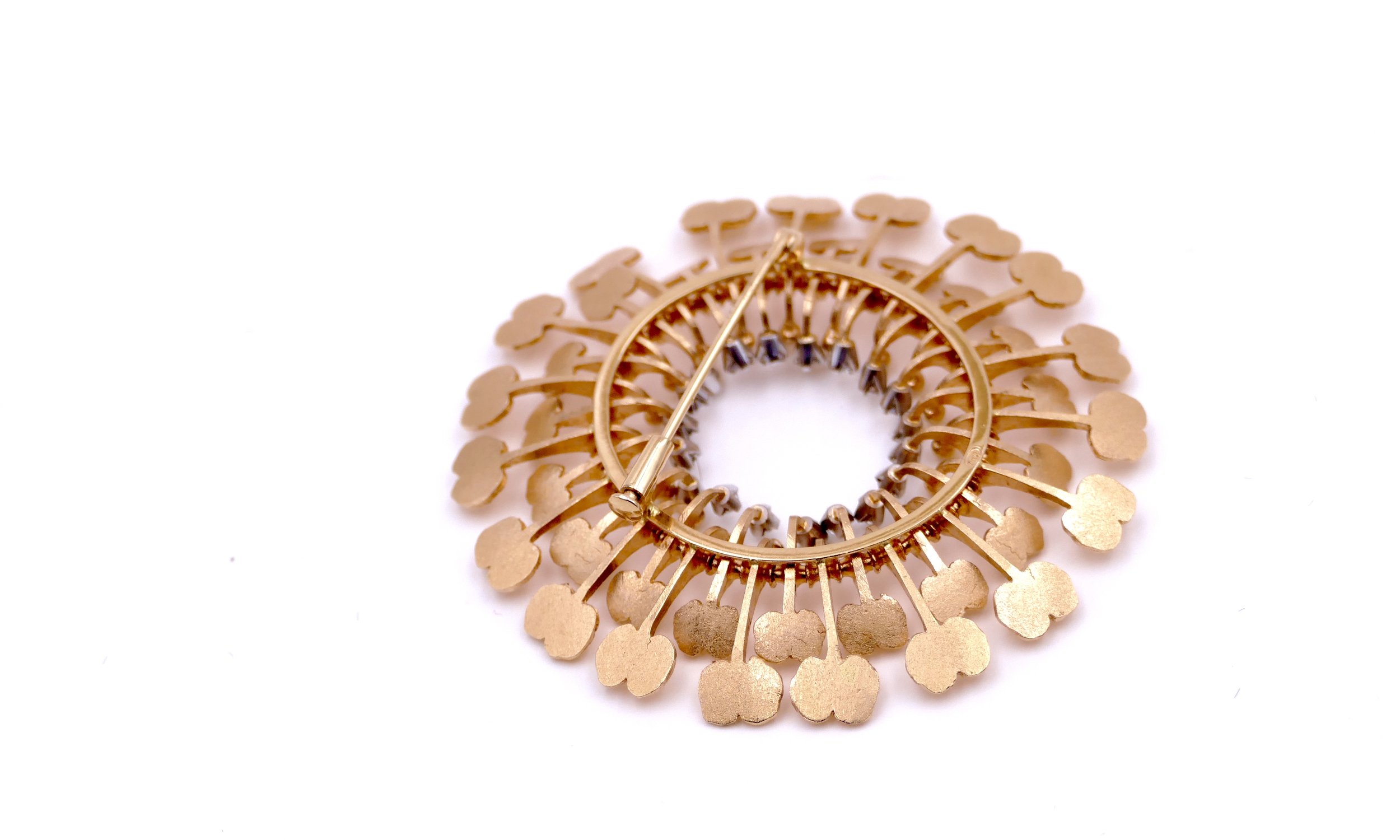 tapio-wirkkala-aurinko-brooch-6.jpeg