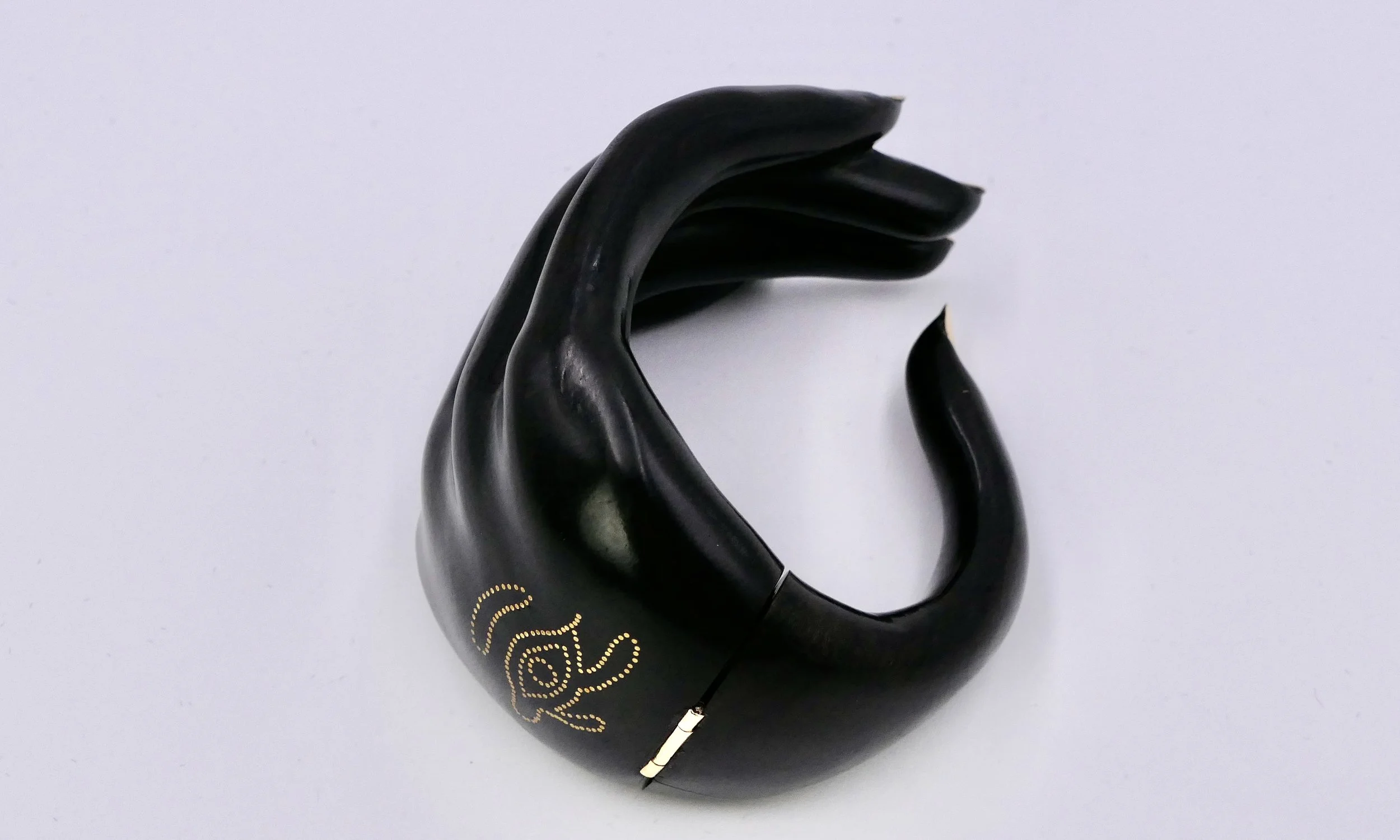 cleto munari gold ebony bracelet 2.jpeg