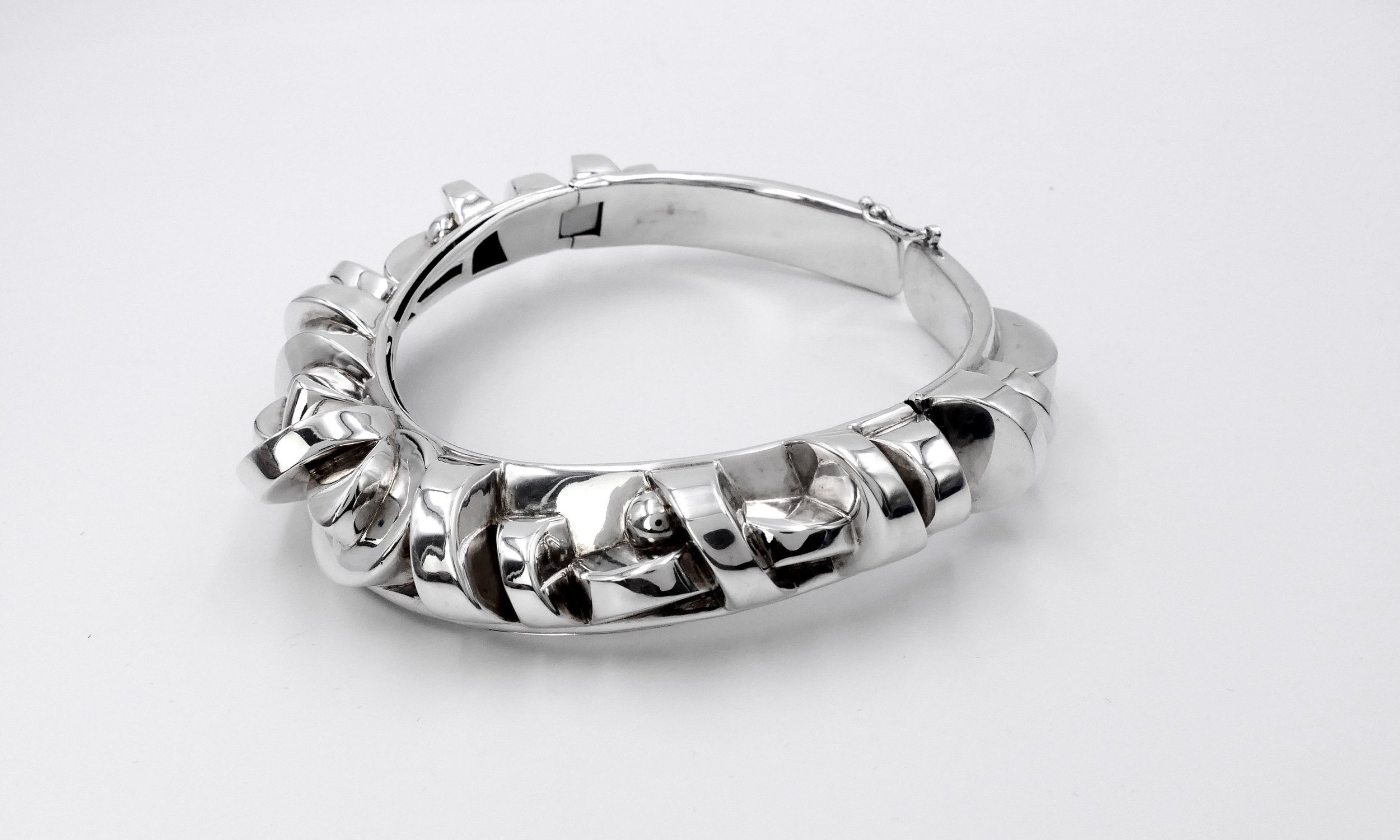Sophia Vari aglaé silver necklace 2.JPG