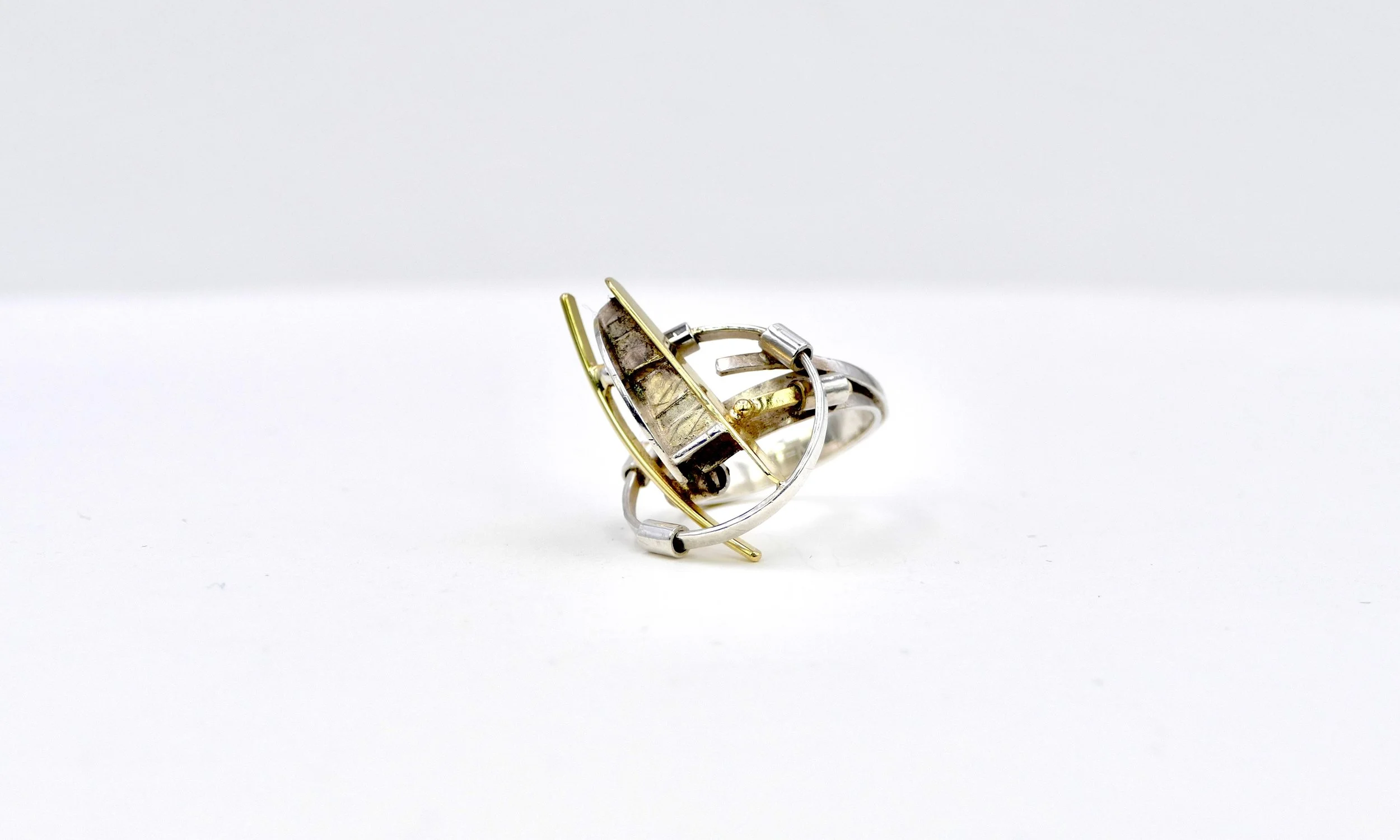 Anneke Schat Silver modernist ring 5.JPG