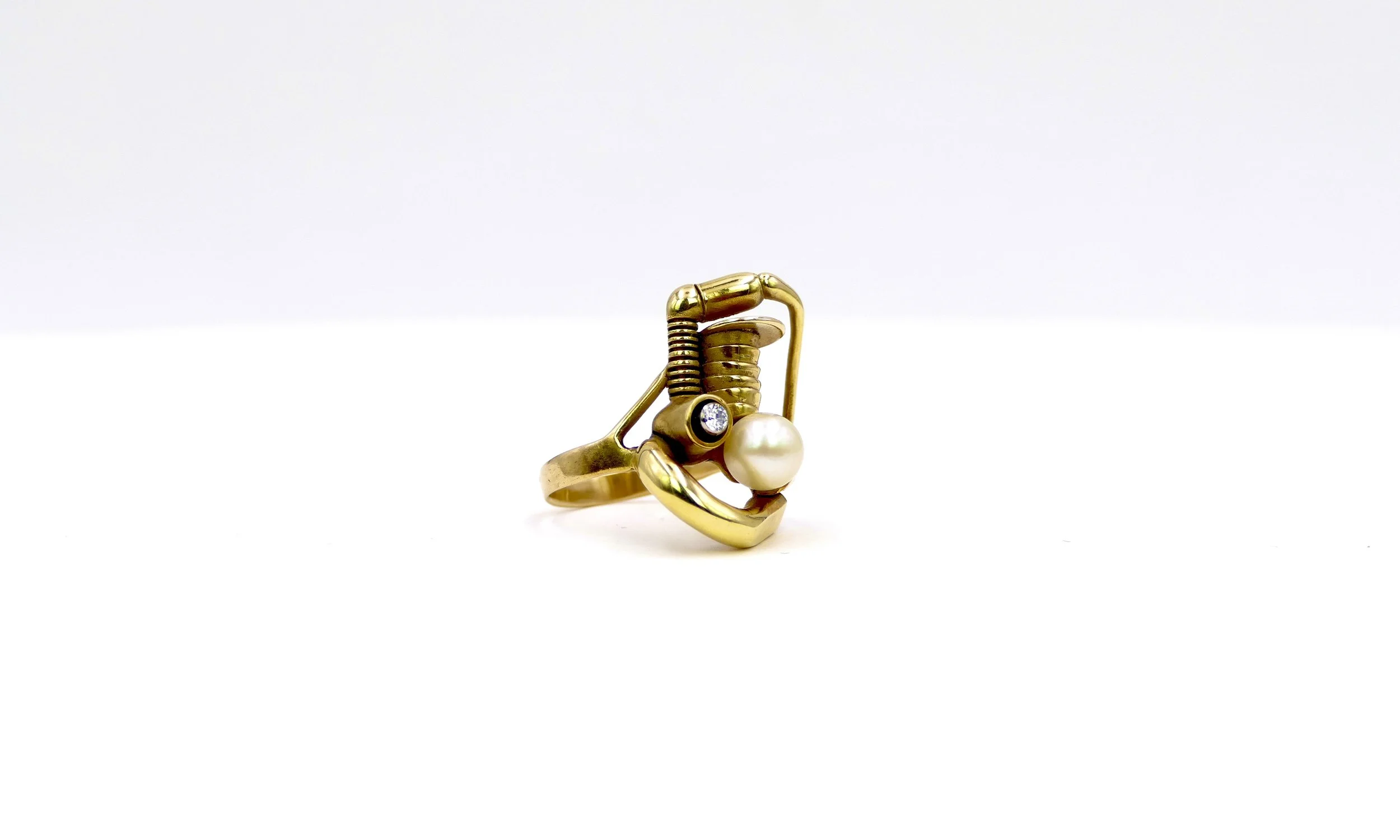 Claude Wesel 18ct gold, diamond & pearl ring