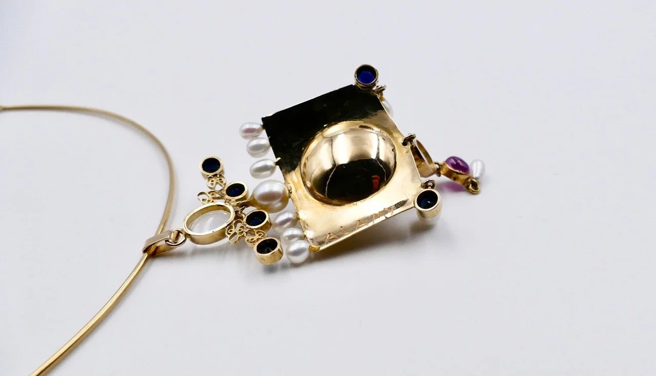 andre-lamy-unique-gold-pearls-moonstone-pendant-2.jpeg