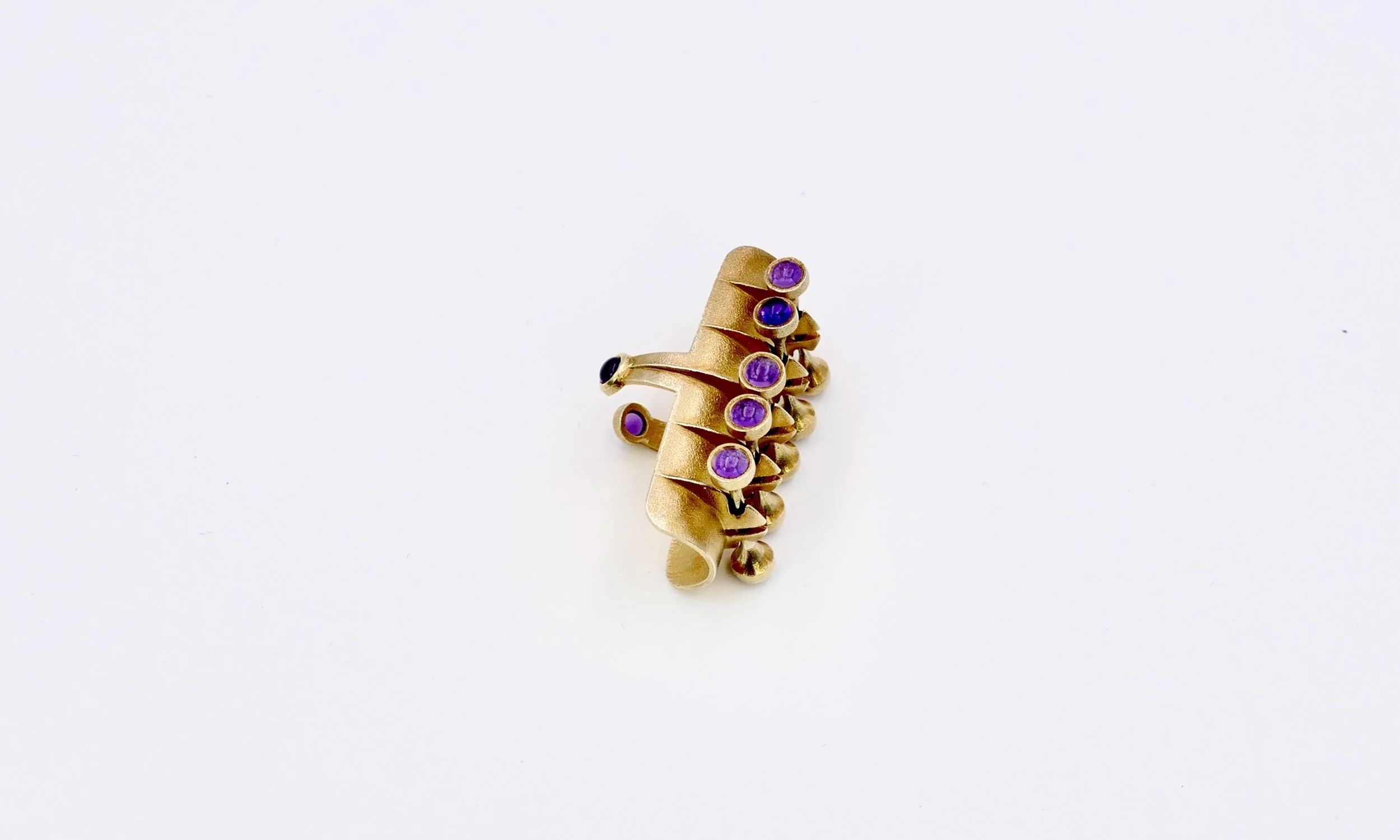 Irakli Nasidze kinetic ring amethyst cabochons 1.JPG