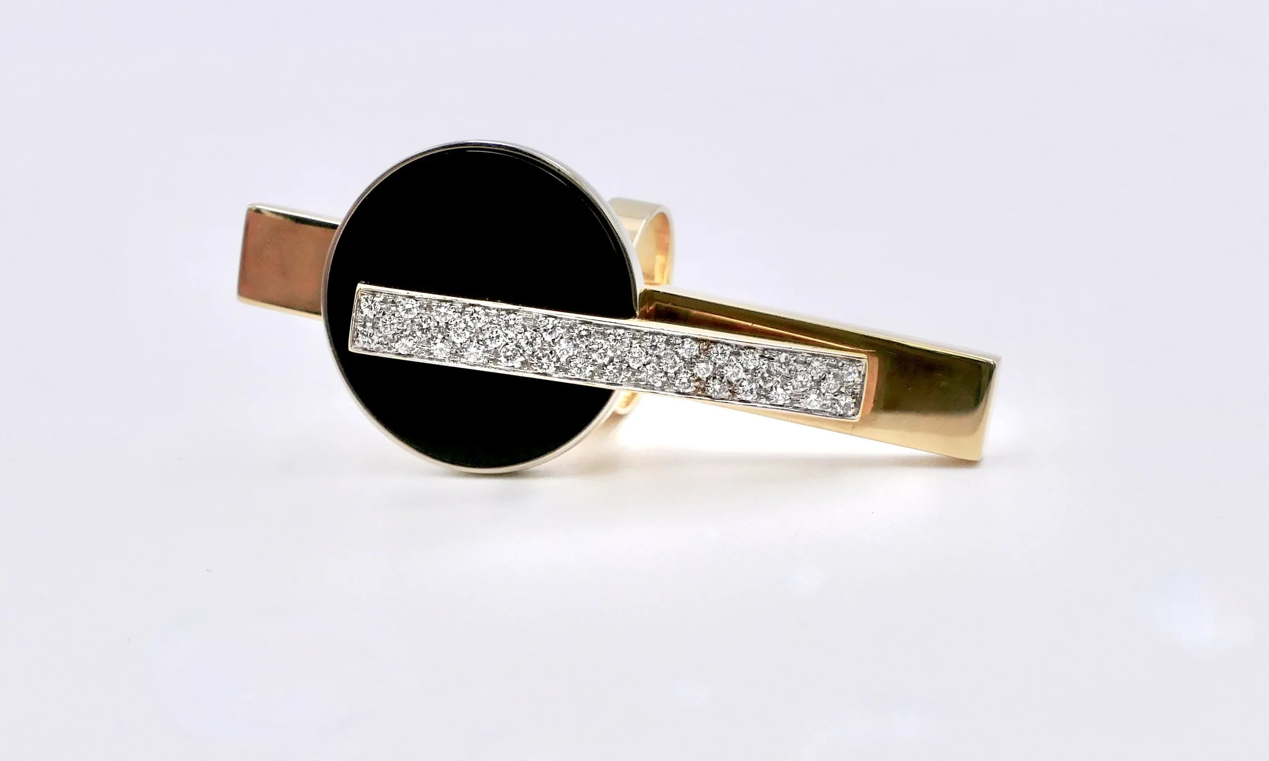ettore-sottsass-statement-gold-onyx-diamonds-ring-cleto-munari