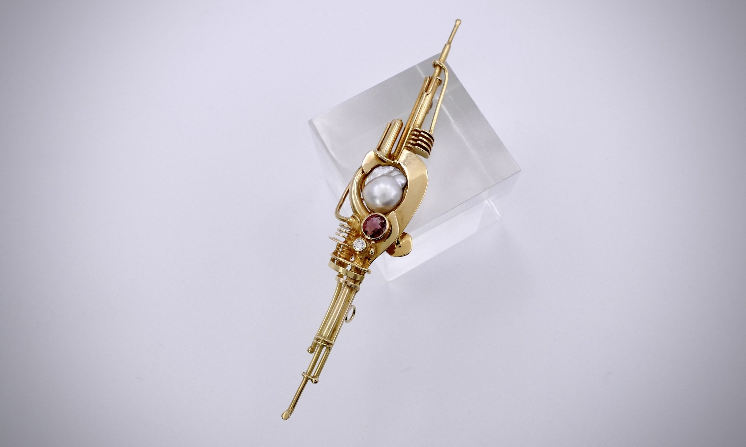 Fernand-Demaret-Studio_gold-pearl-tourmaline-diamond_brooch-pendant-6.jpeg