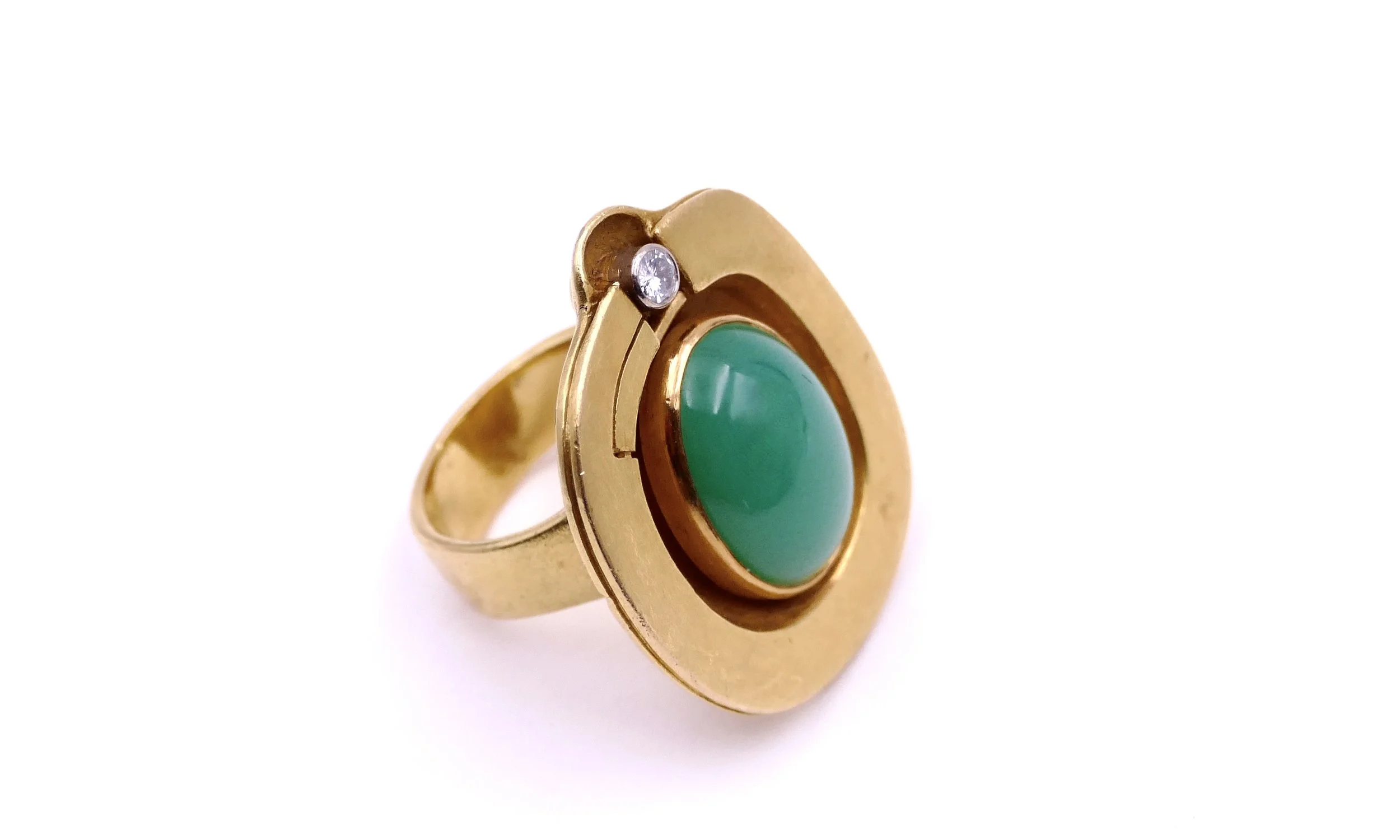 Claude Wesel a gold, diamond and chrysoprase ring