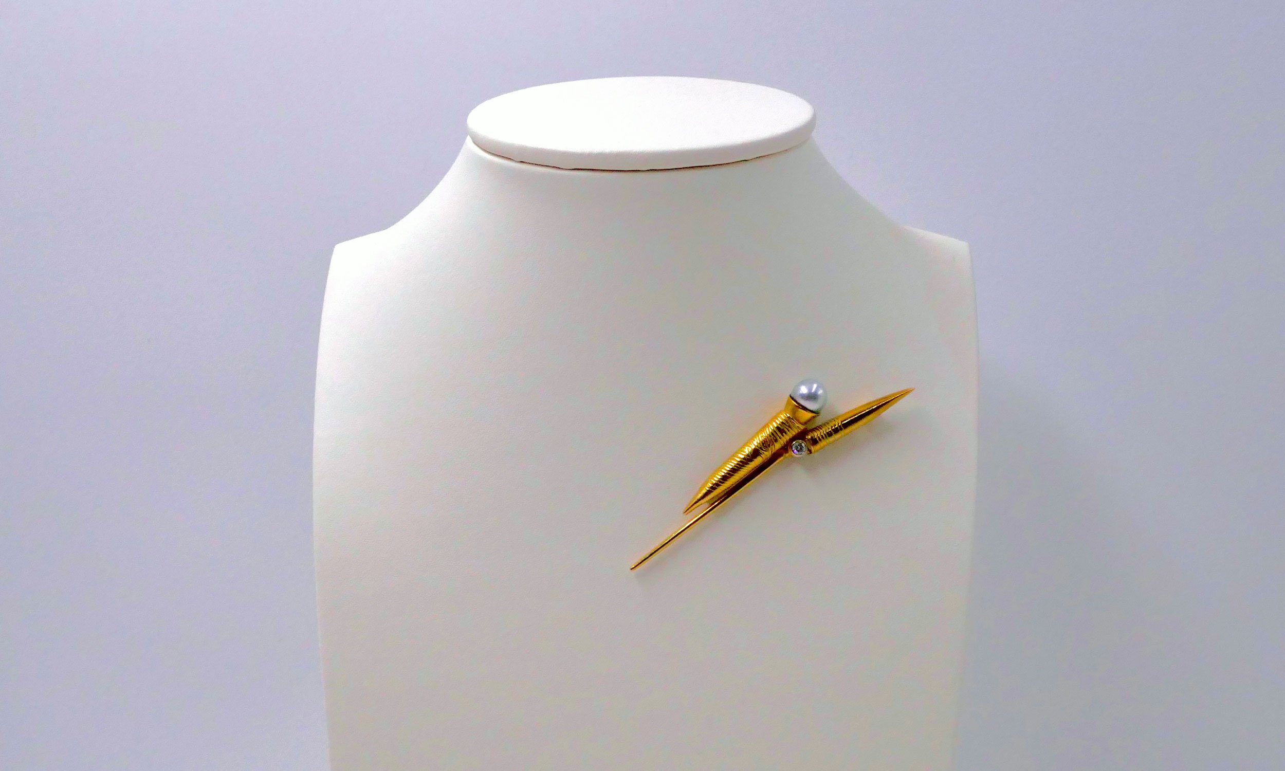 claude-wesel-modernist-brooch-pearl.jpg