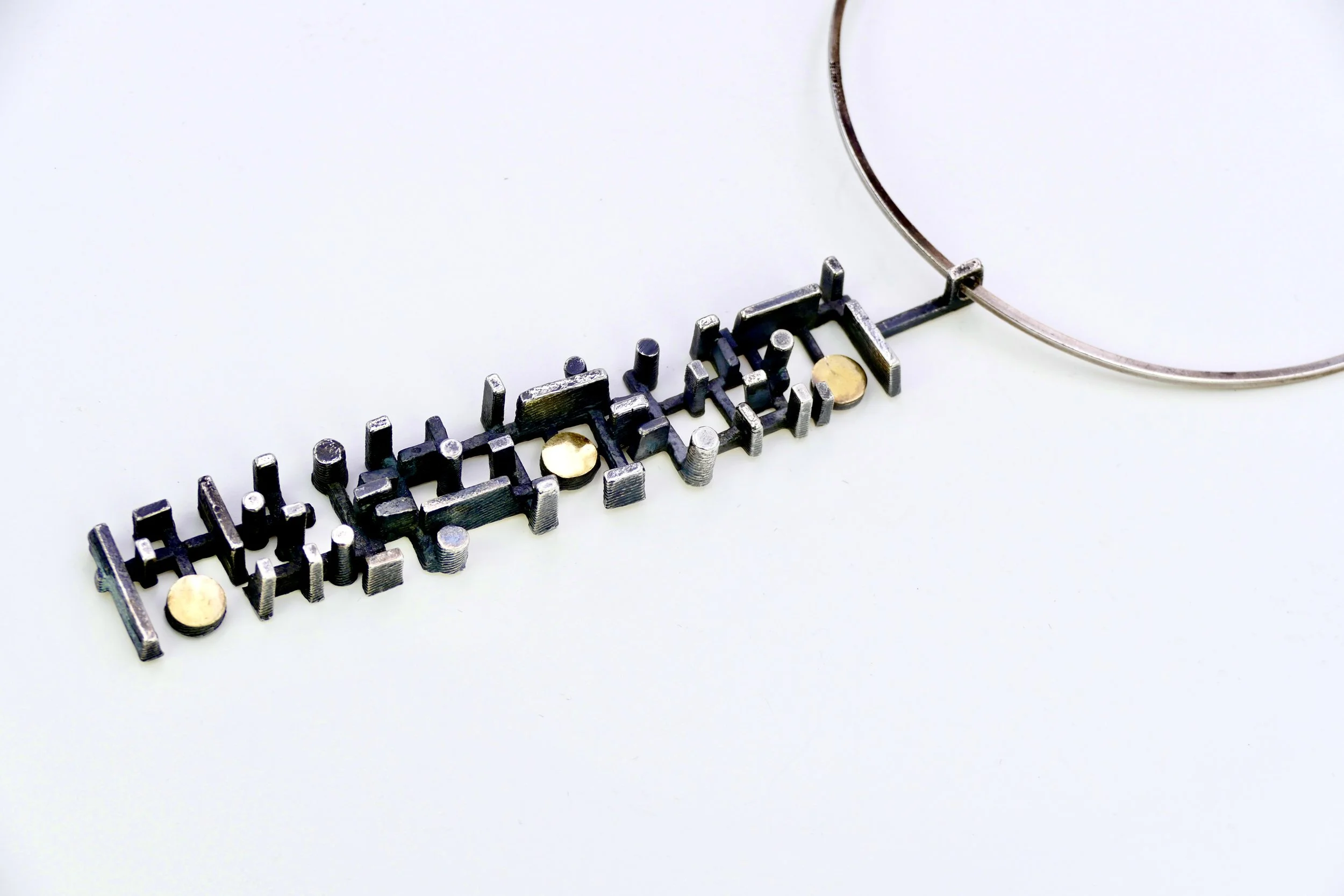 Thor Selzer strinking Silver necklace 3.JPG