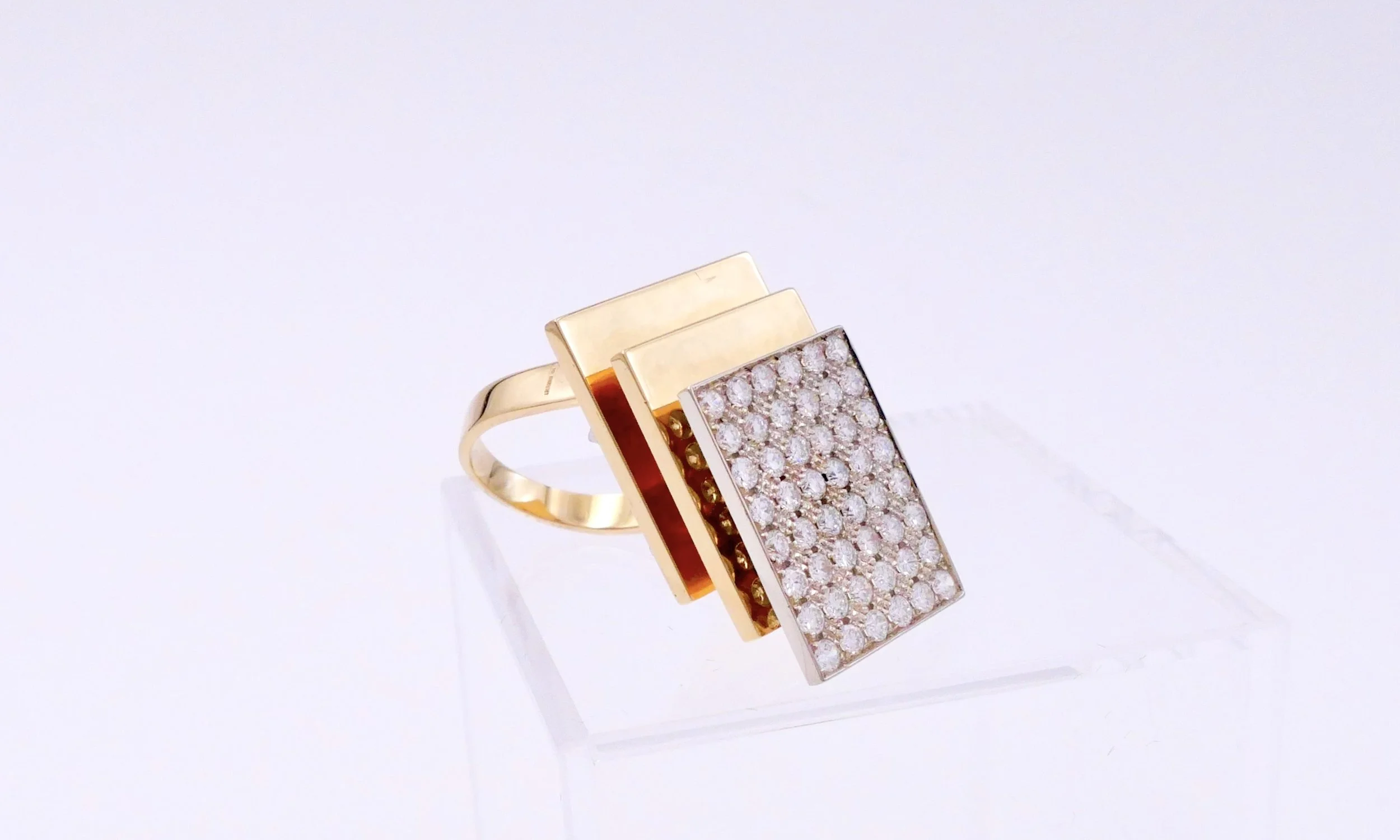 Ettore Sottsass gold & diamonds "Scalinata" ring
