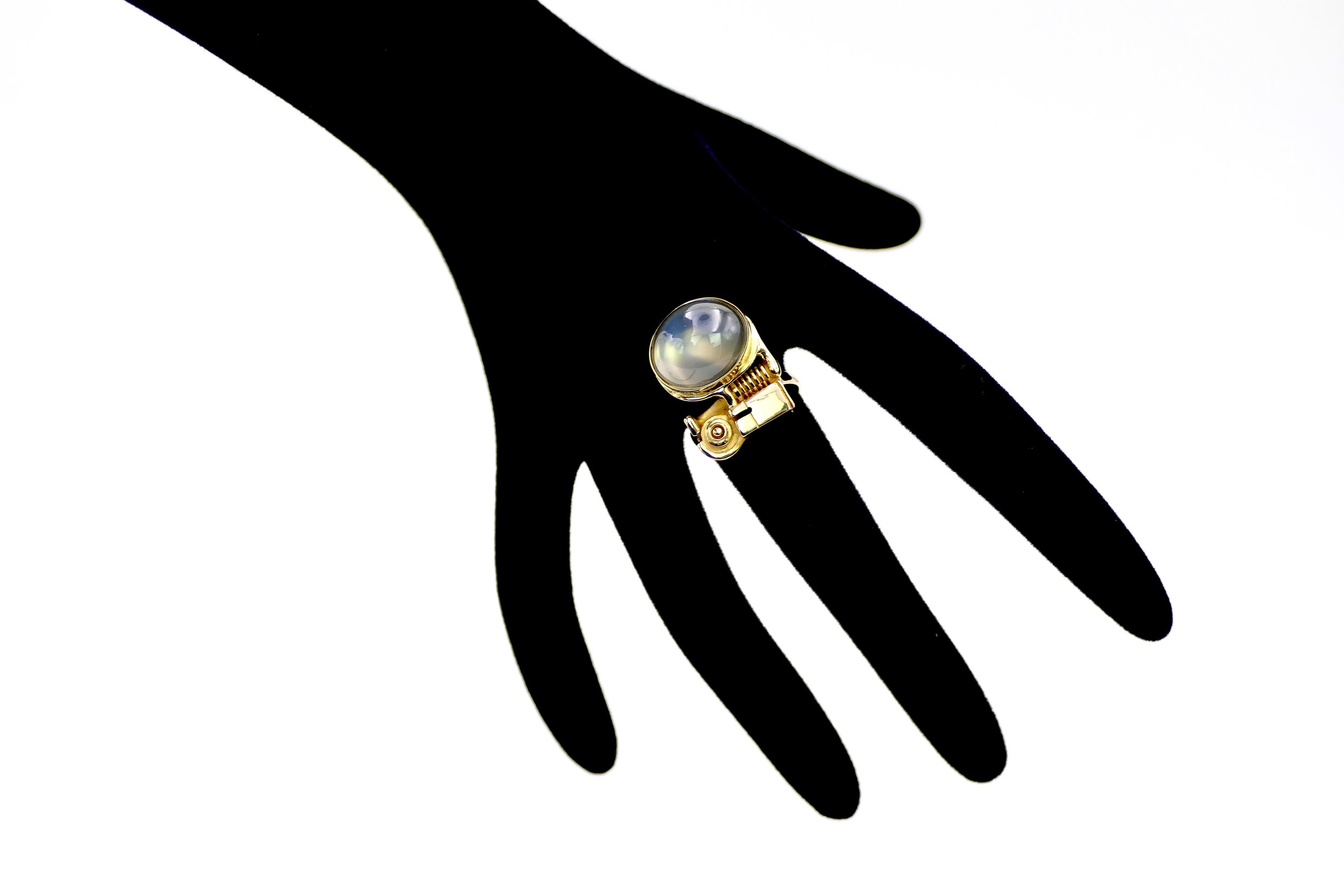 Claude Wesel gold moonstone cabochon model 4145 - 5.JPG