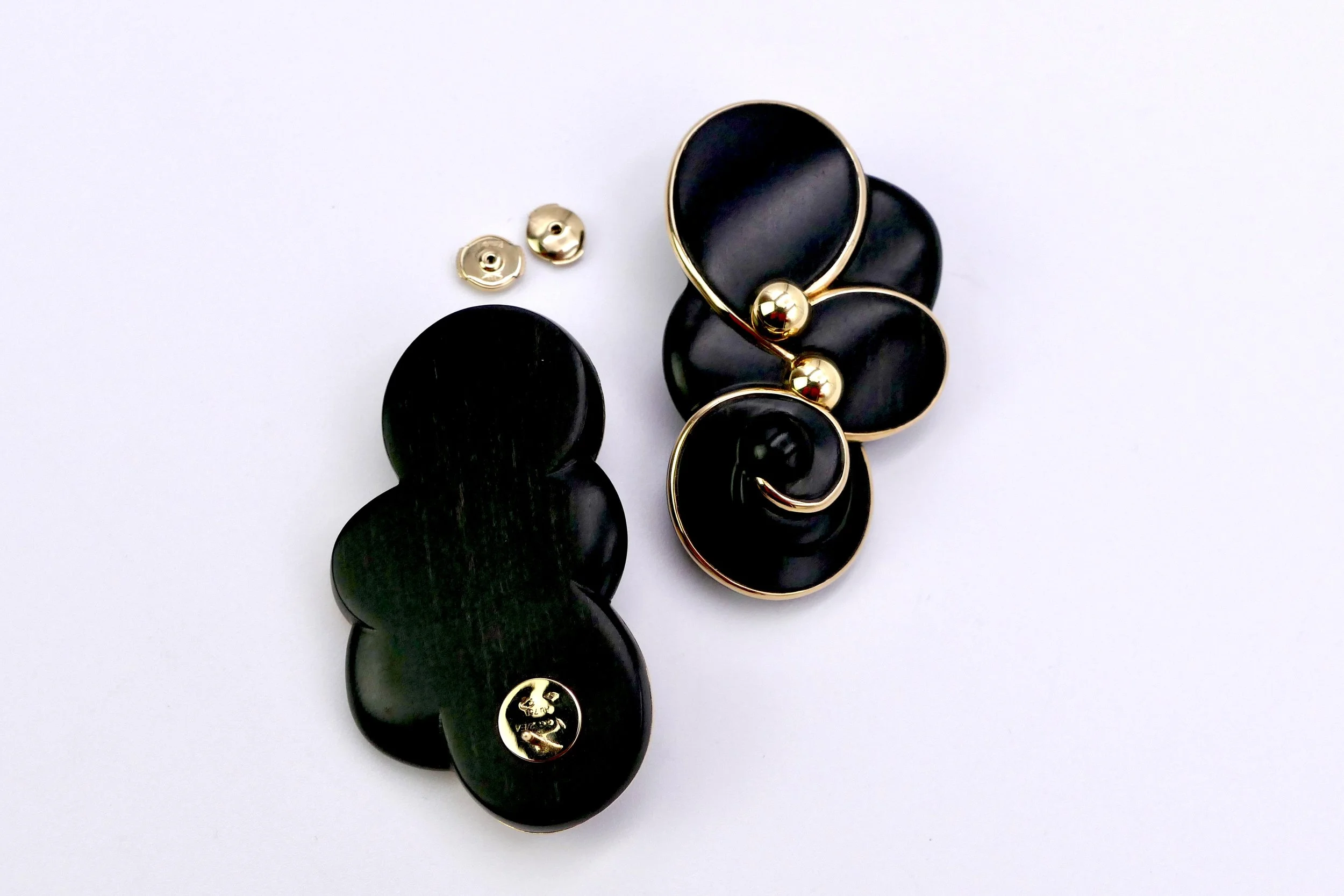 sophia vari sousta ebony gold earrings 3.JPG