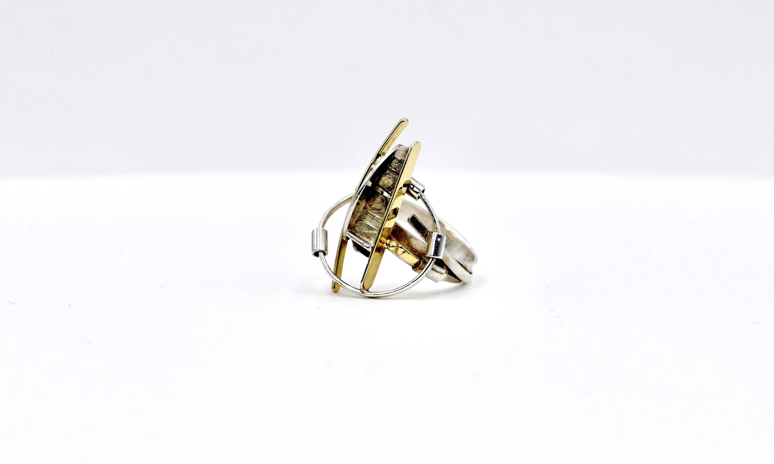 Anneke Schat Silver modernist ring 1.JPG (copie)