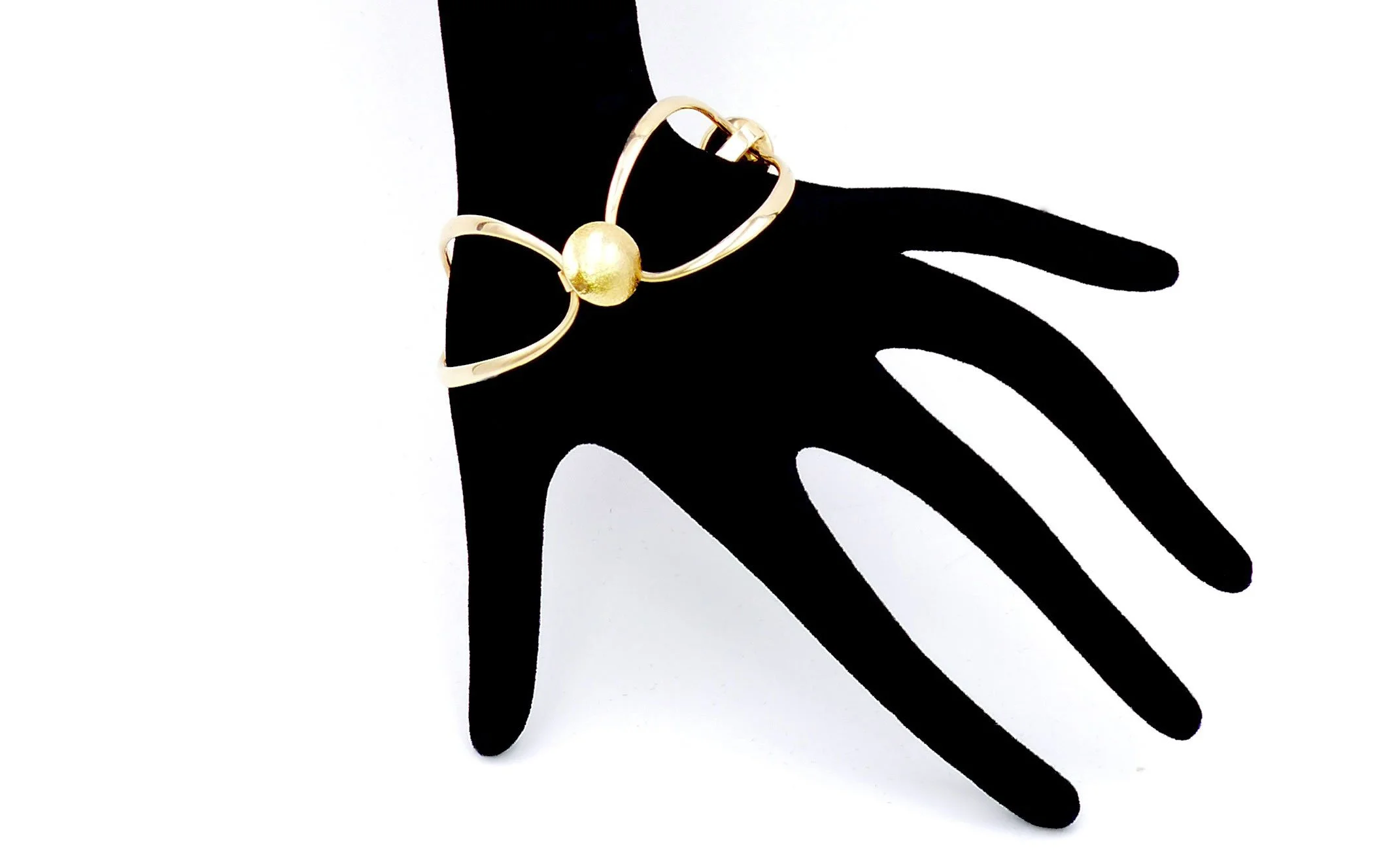 bent-gabrielsen-gold-bangle-3.jpg