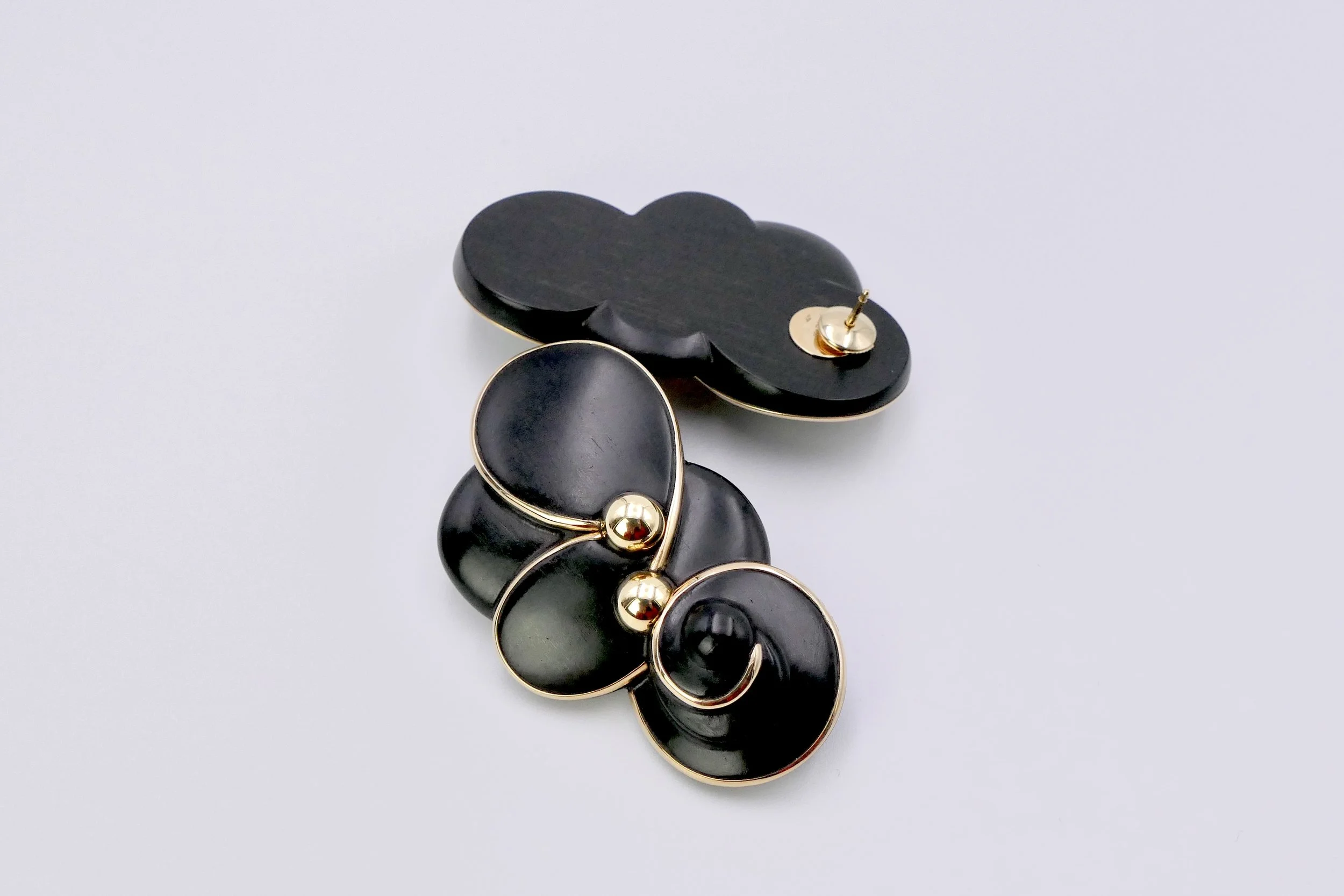 sophia vari sousta ebony gold earrings 6.JPG