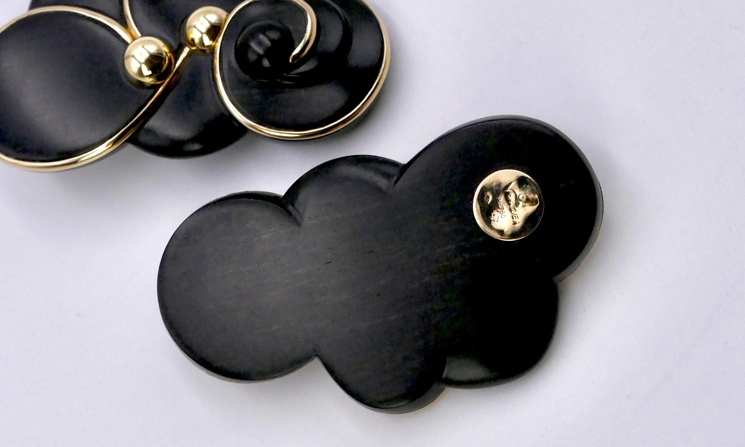 sophia vari sousta ebony gold earrings 5.JPG