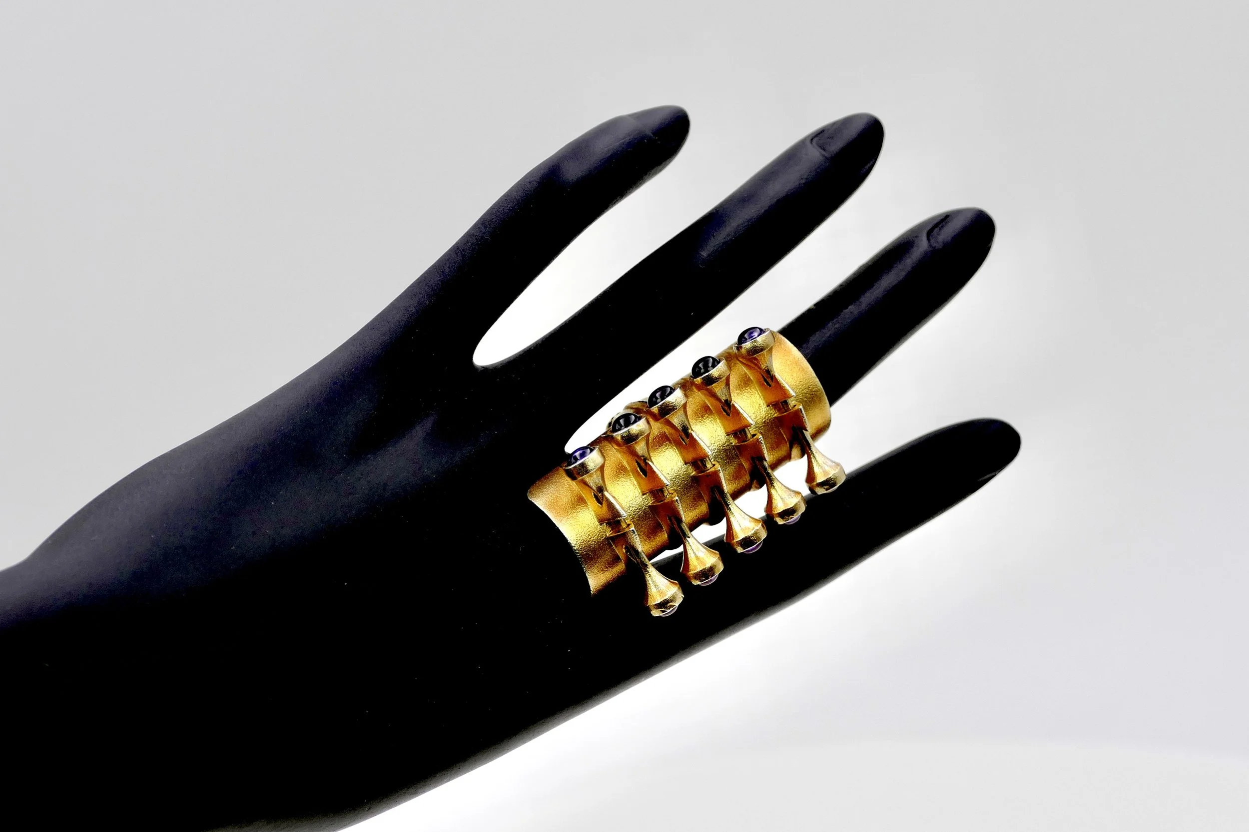 Irakli Nasidze kinetic ring amethyst cabochons 8.JPG