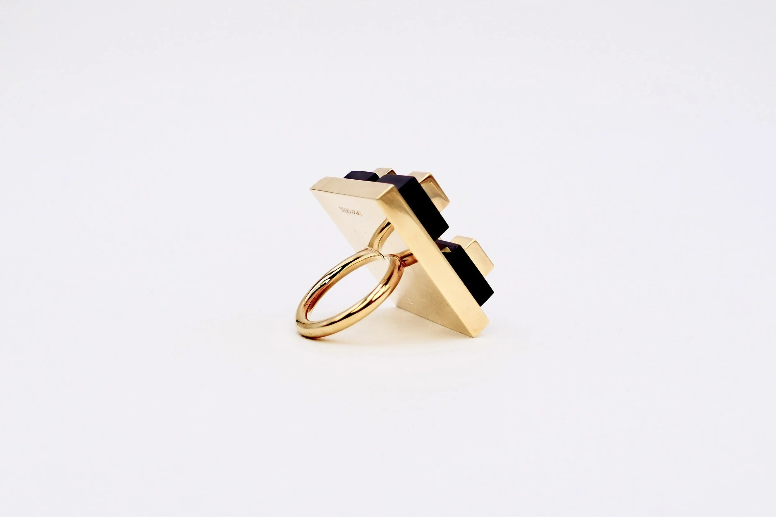 ettore-sottsass-poker-gilded-silvr-ring-cleto-munari-6.jpeg