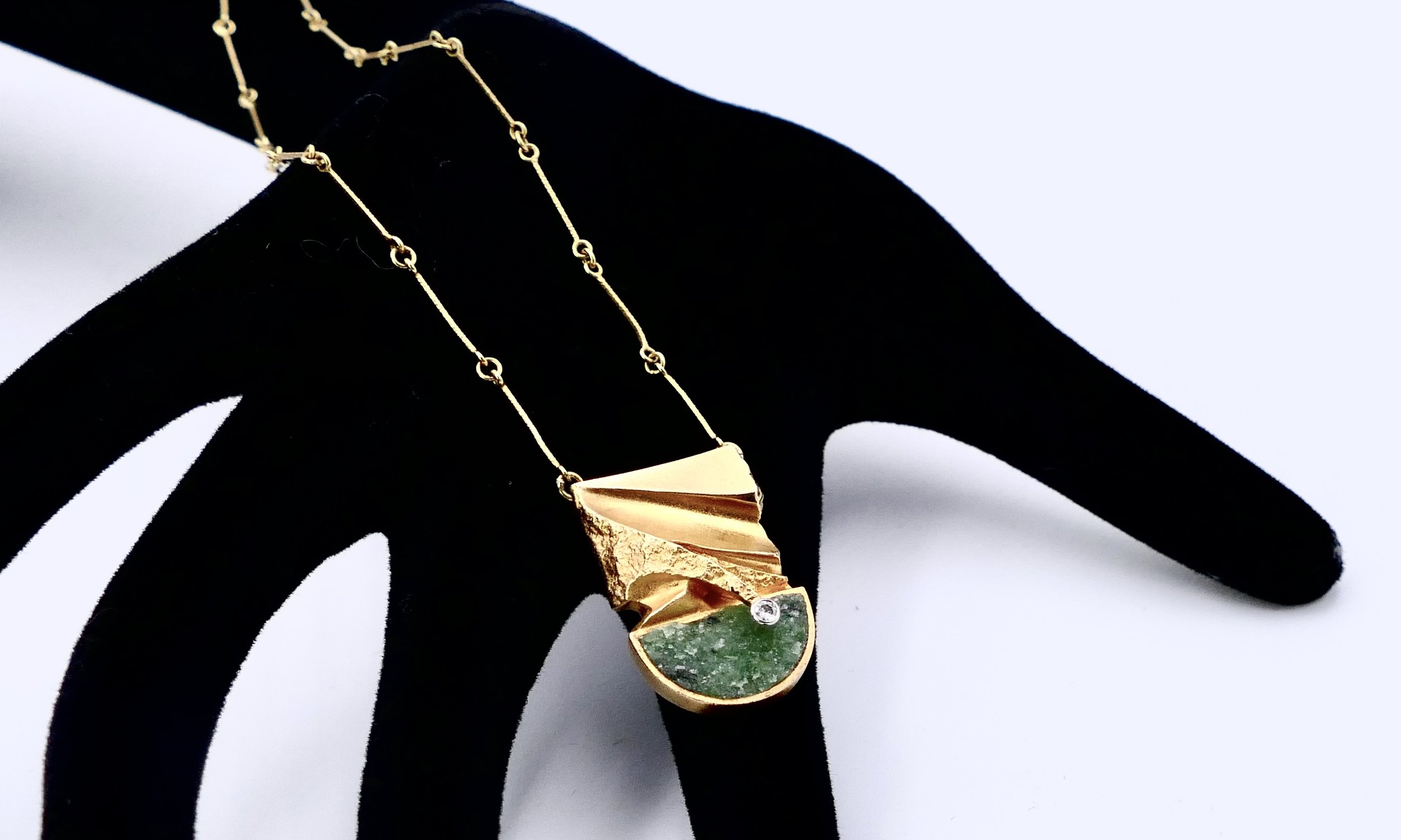 Bjorn-Weckstrom_Aztec_gold-diamond_necklace-5.jpeg