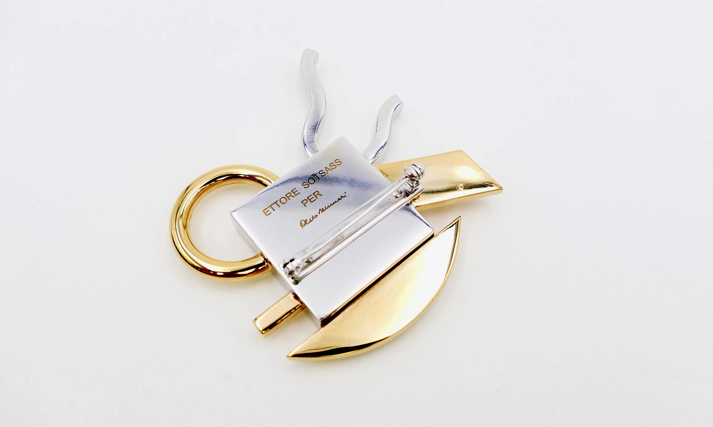 Ettore SOTTSASS CLeto Munari brooch-pendant gold silver plated brass 8.JPG