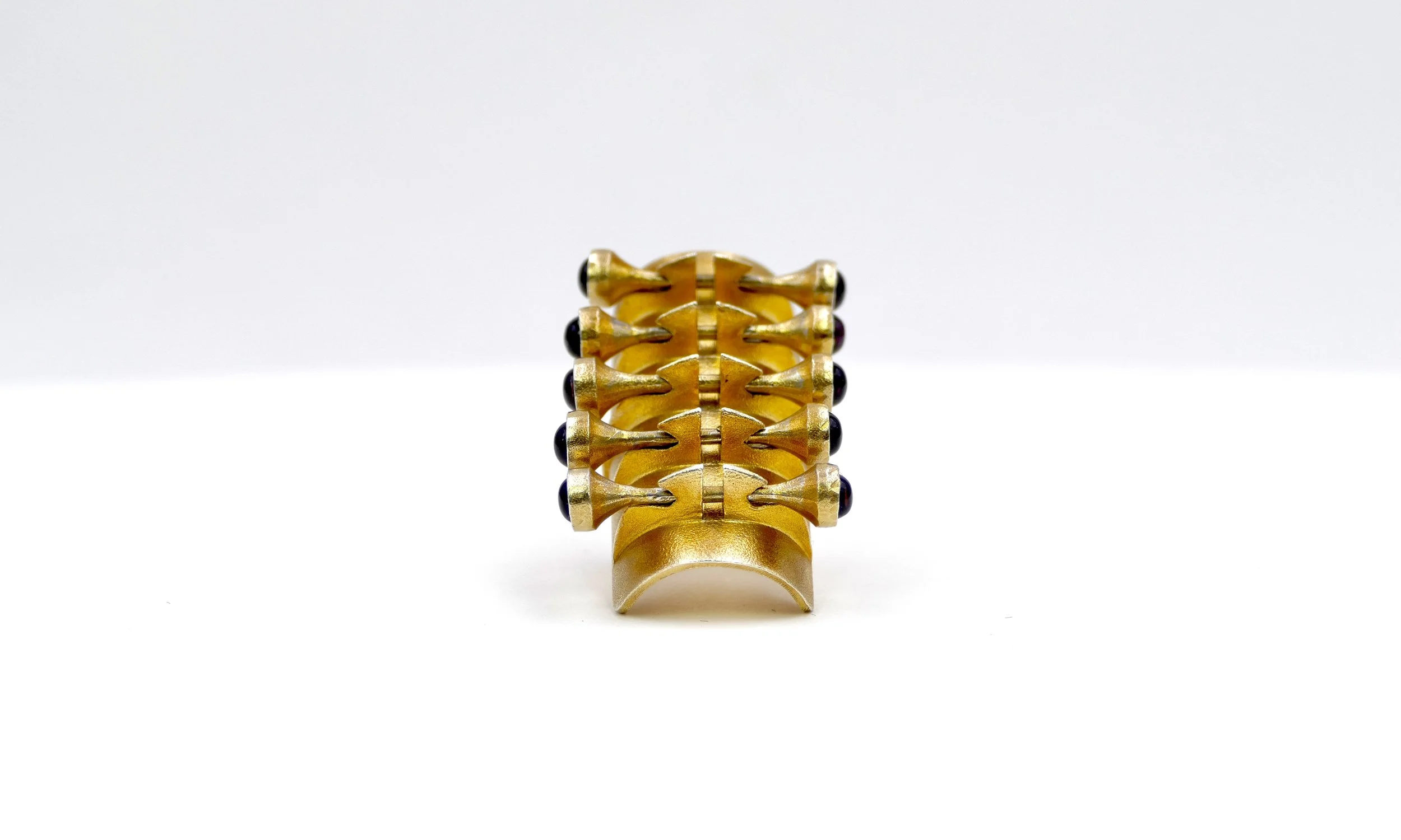 Irakli Nasidze kinetic ring amethyst cabochons 3.JPG