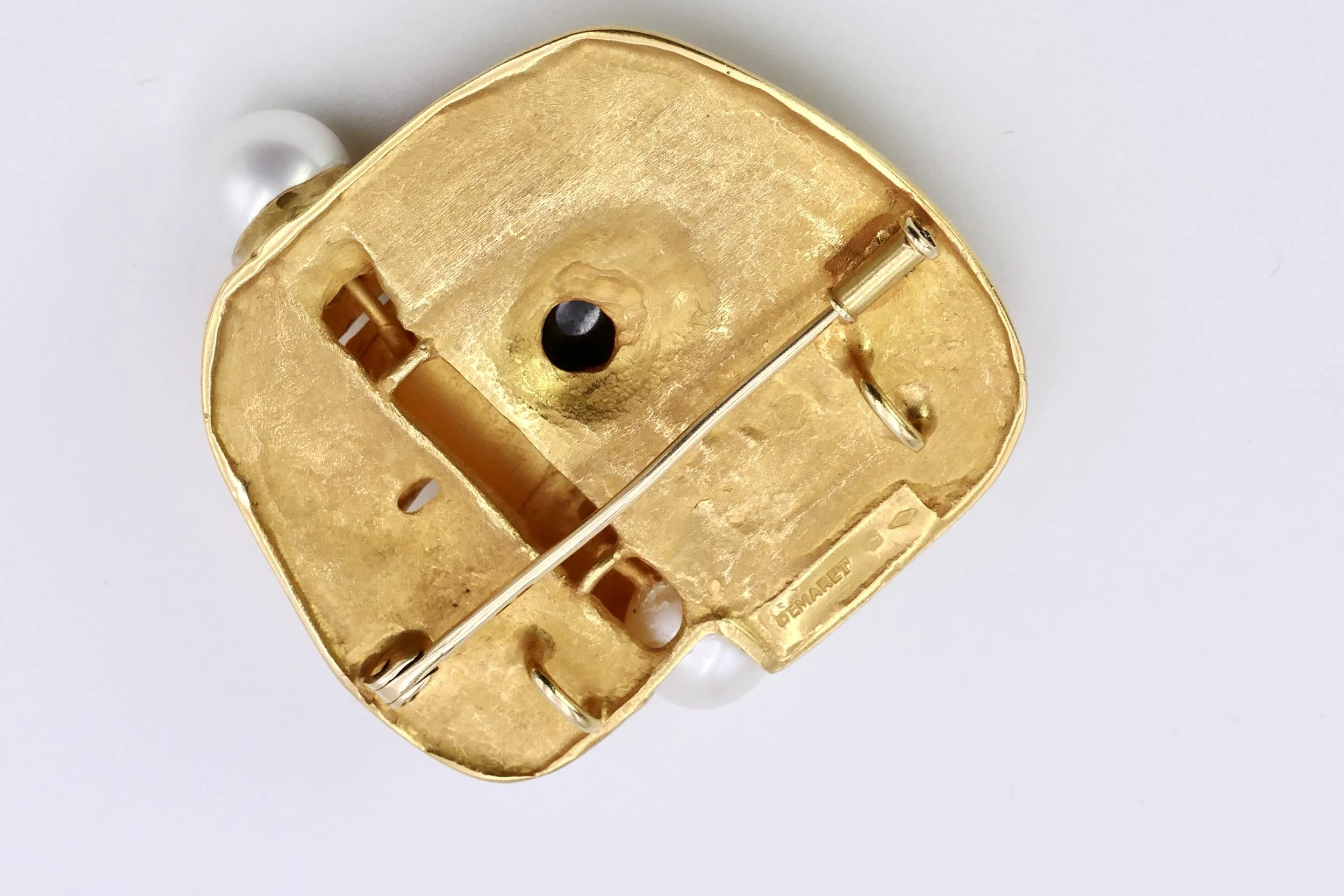 Fernand-Demaret-Studio-Brussels-Claude Wesel-Abstract-gold-garnet-brooch-pendant-6.JPG