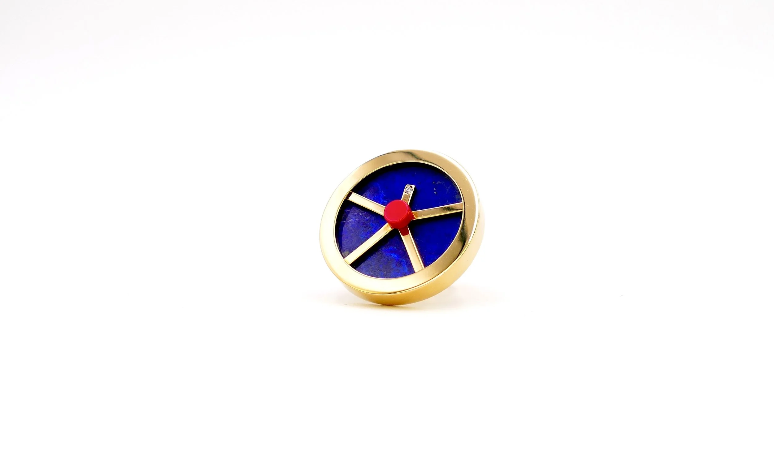 Cleto Munari "Vitruvio" gilded silver and lapis lazuli ring