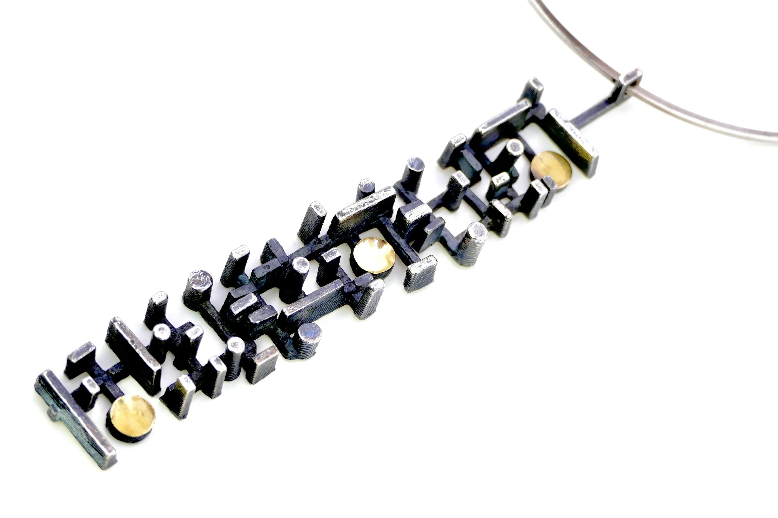 Thor Selzer strinking Silver necklace 2.JPG